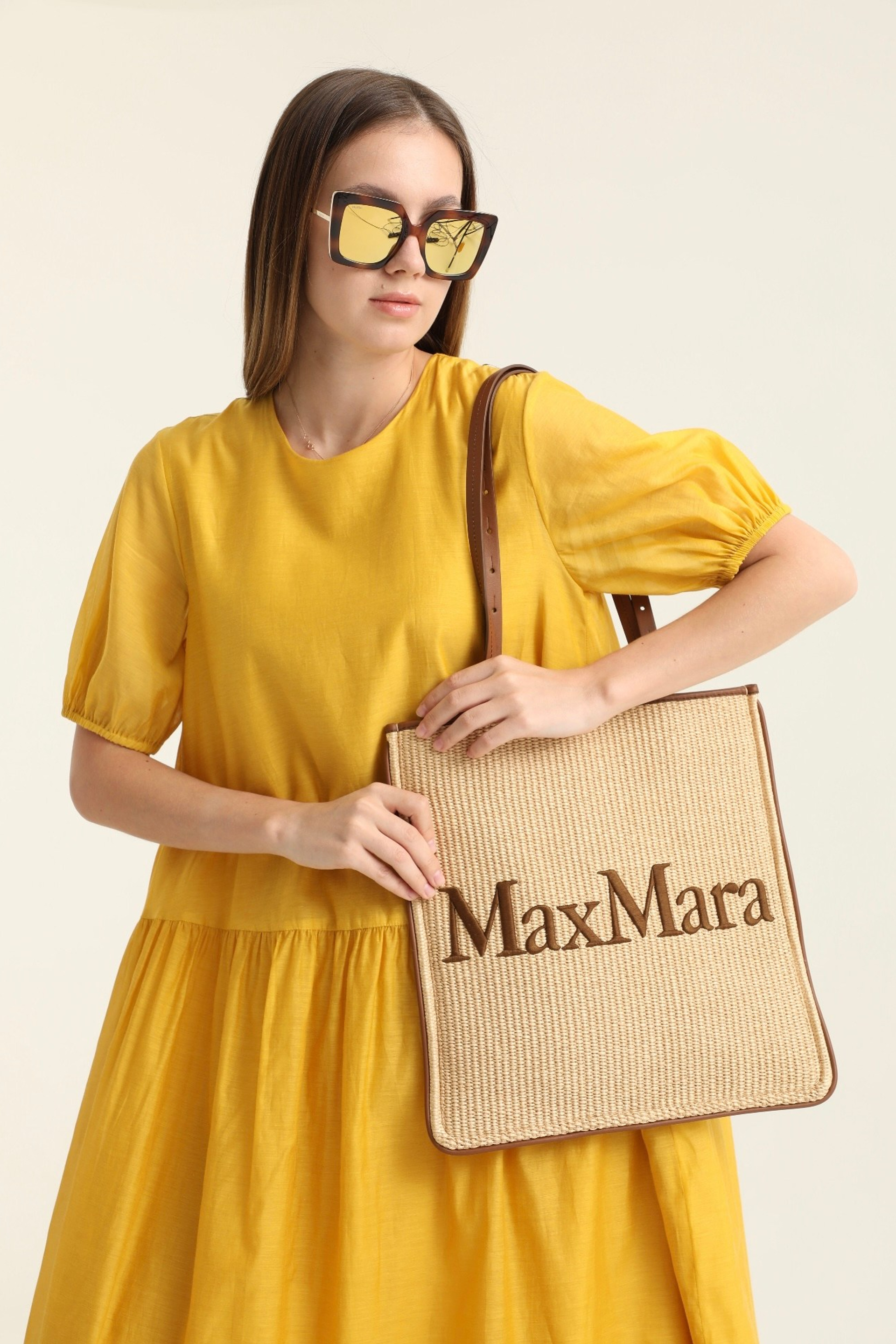 Модель для предметной съемки Карина id 25 016 НН|Sale Easy