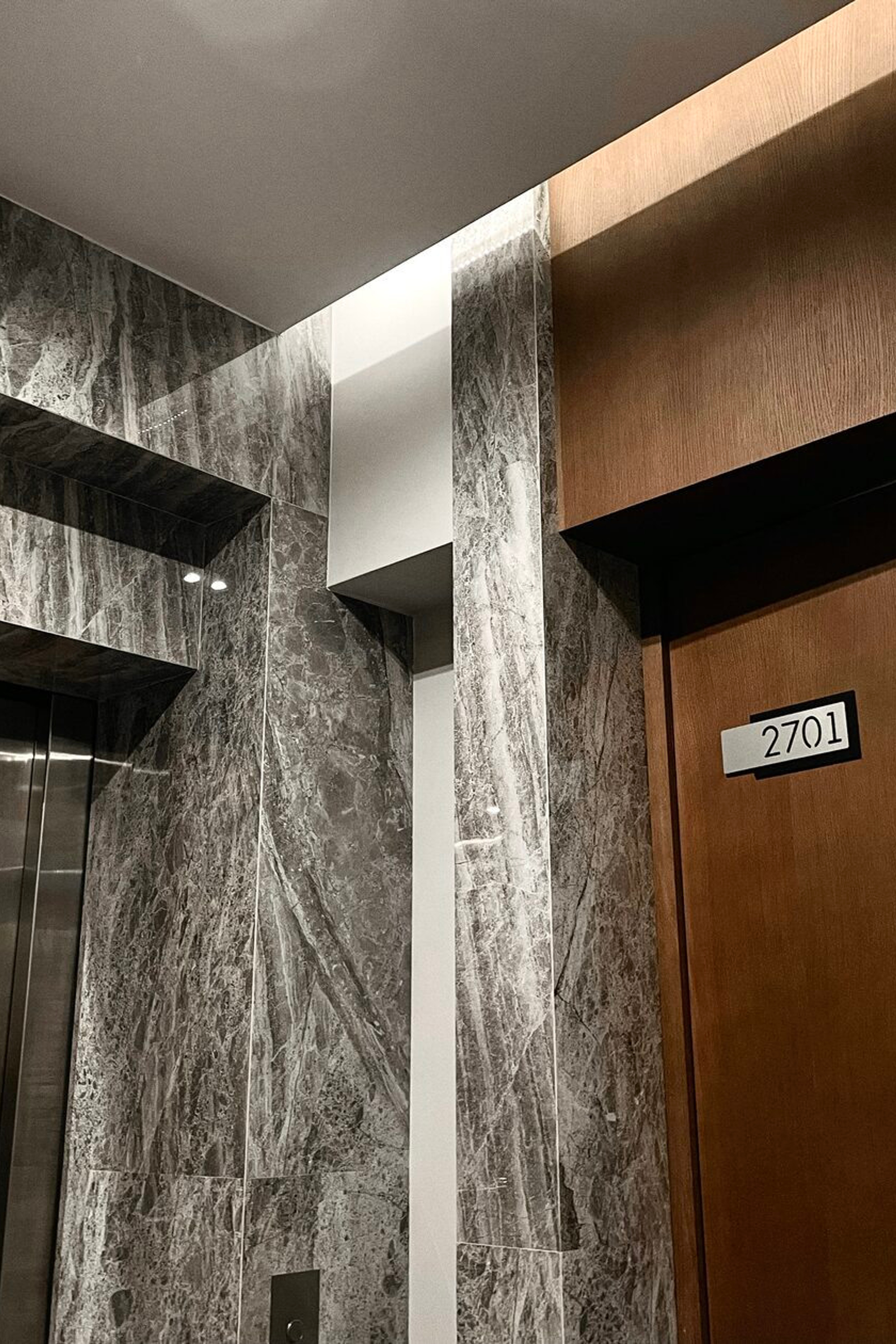 Студия DELIGHT STUDIO — зал Лифт + Холл для предметной съемки Казань