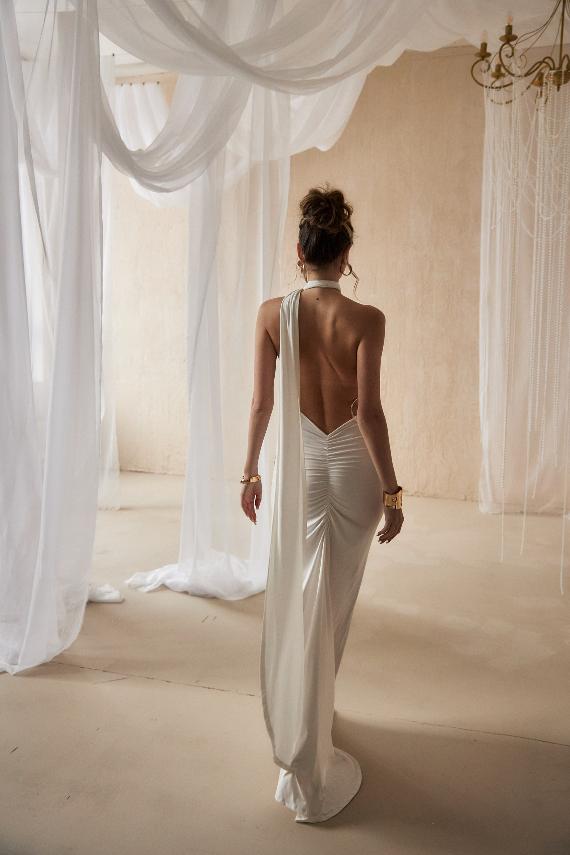 Модель для предметной съемки Карина id 25 016 НН|Sale Easy