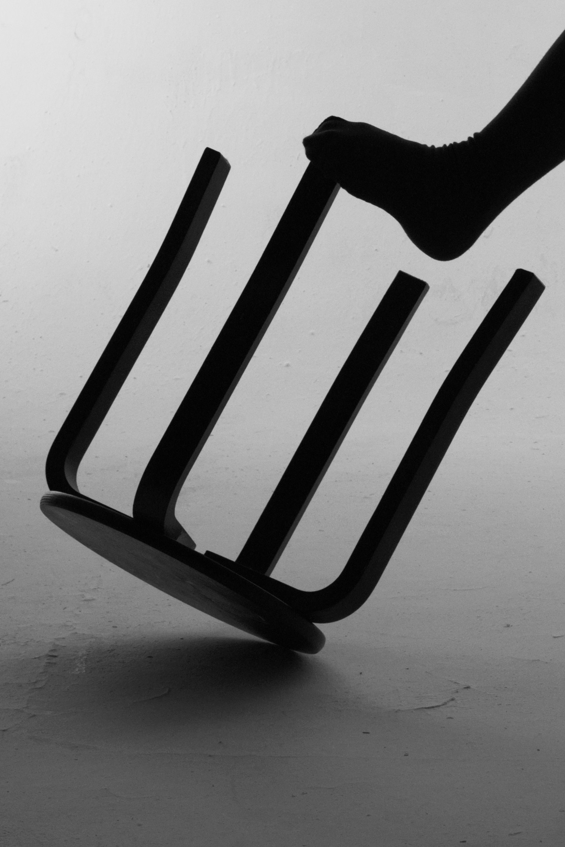 Игра с&nbsp;тенью чб