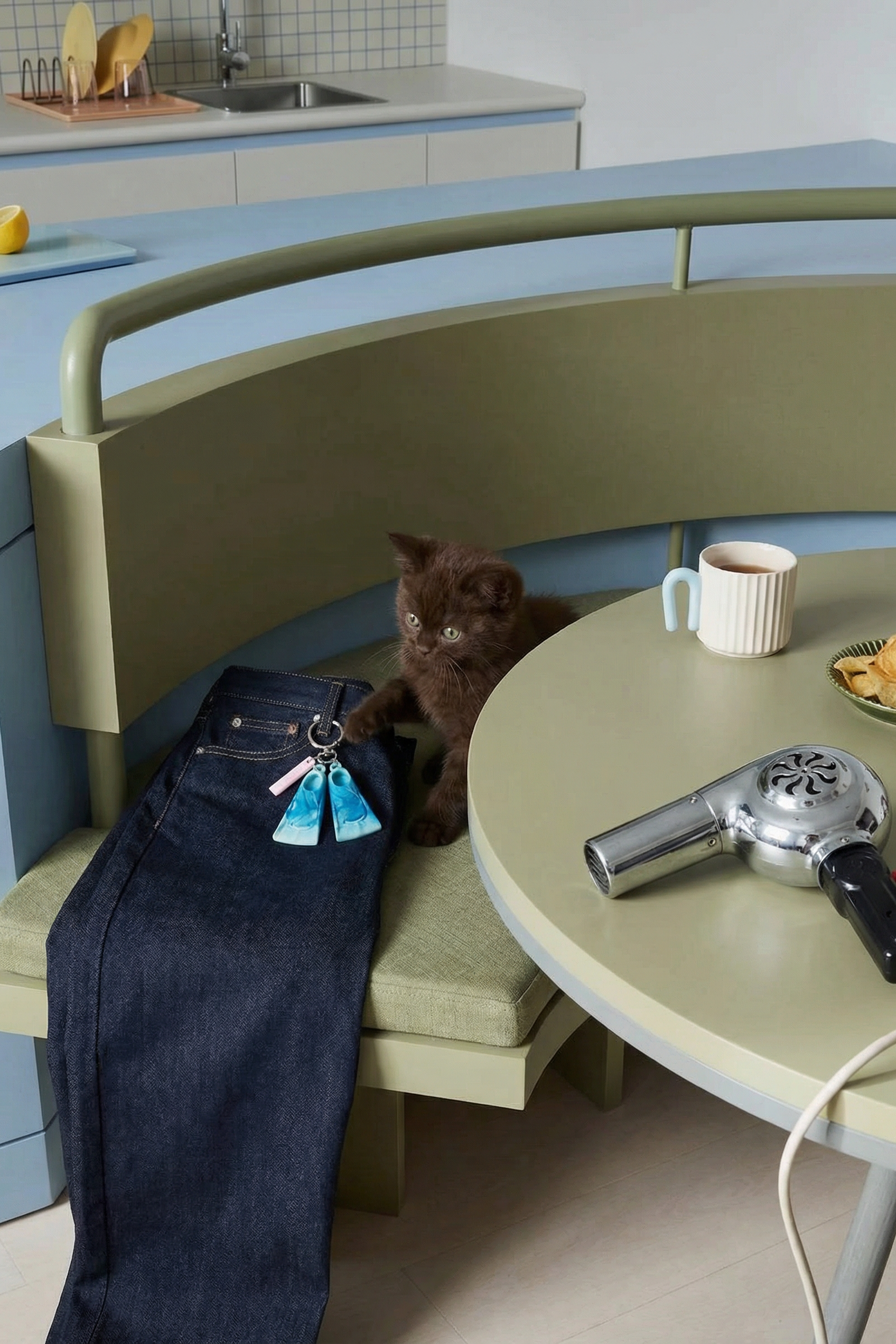 Работа для бренда Recycle Objects. Задача была в разработке креативной раскладки  на мой вкус