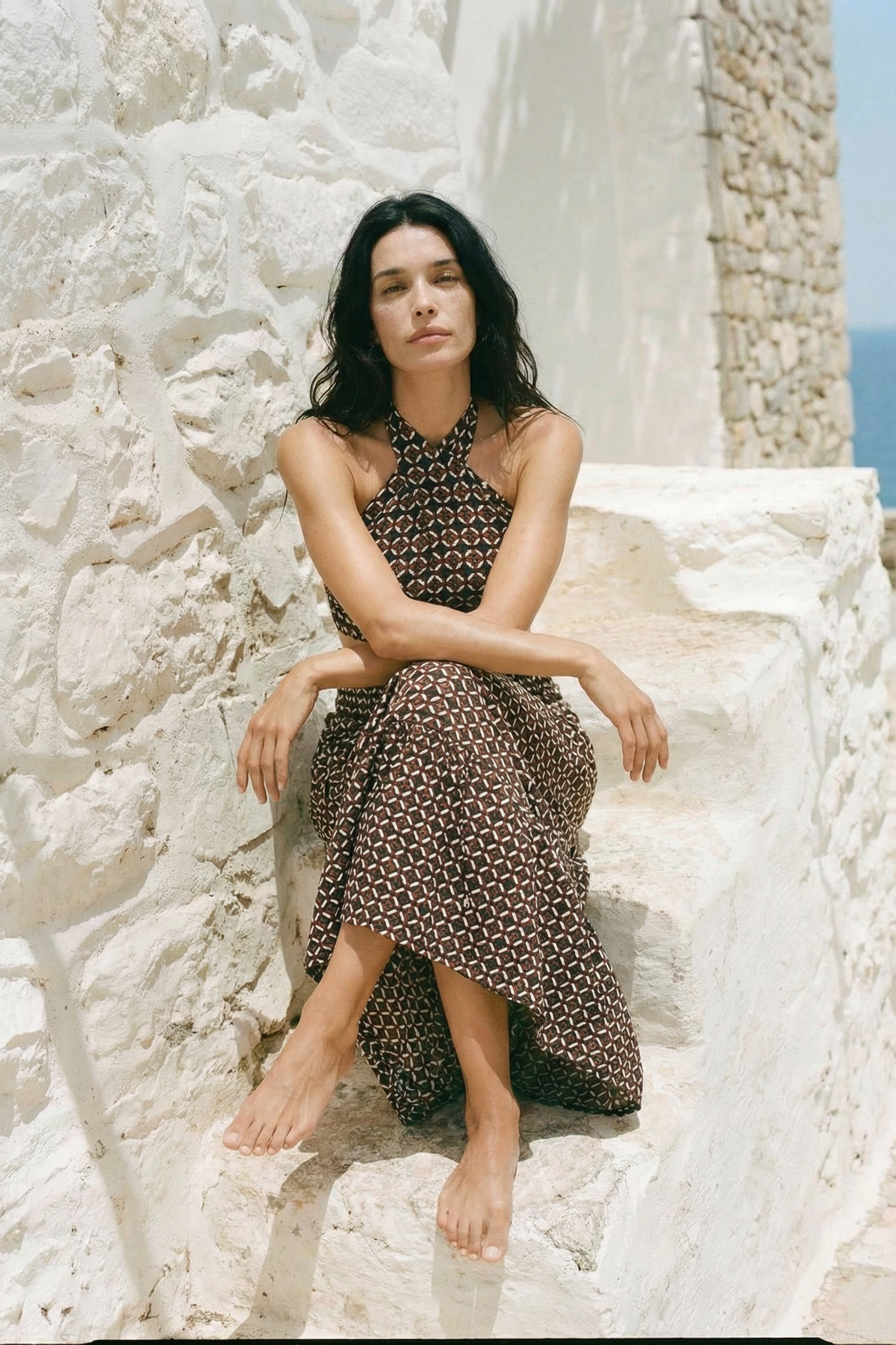 Разработка креативной реалистичной фотосесси для бренда. Внешность модели тоже разработана с нуля