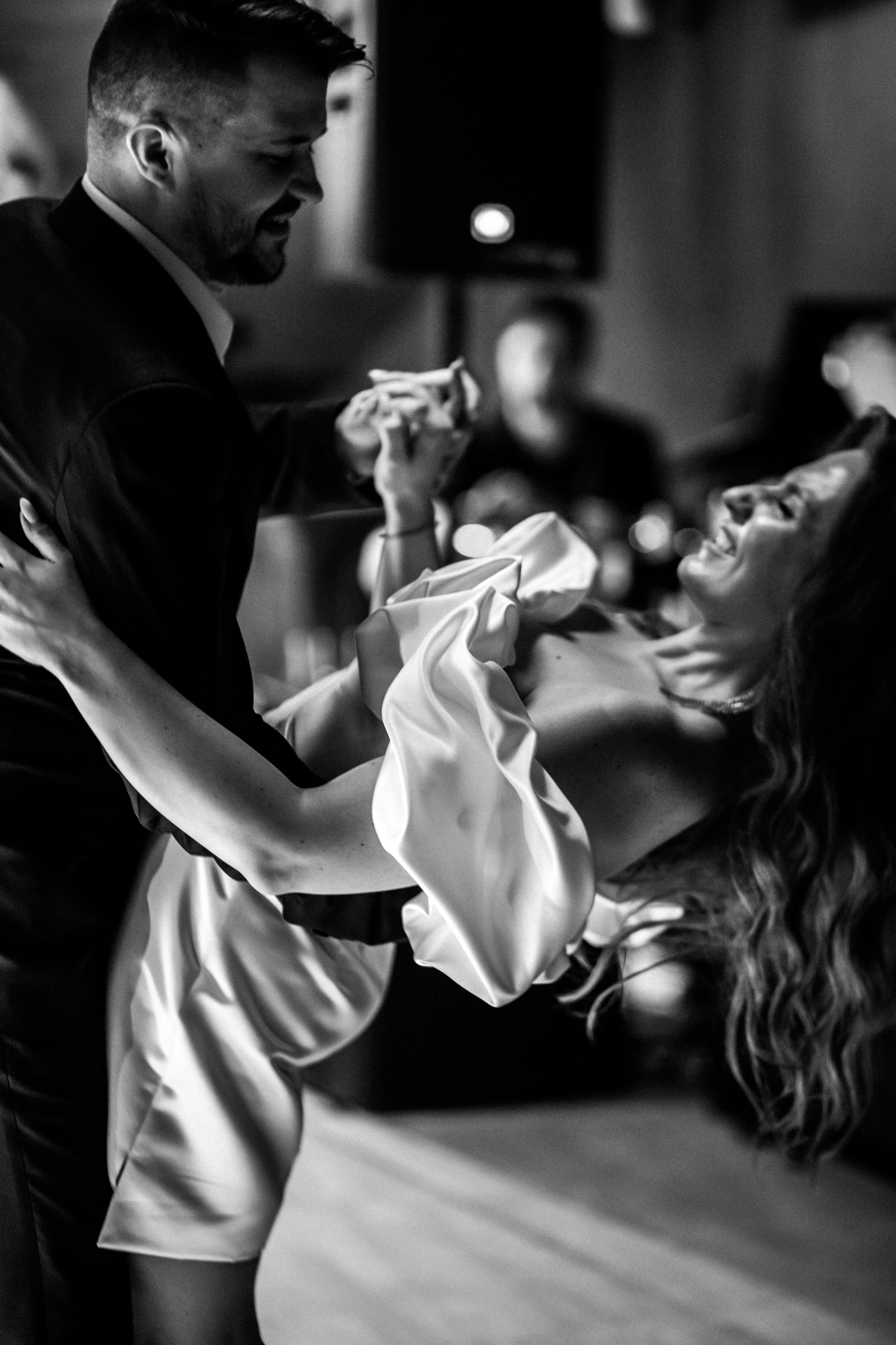 свадебная съёмка банкета и гостей