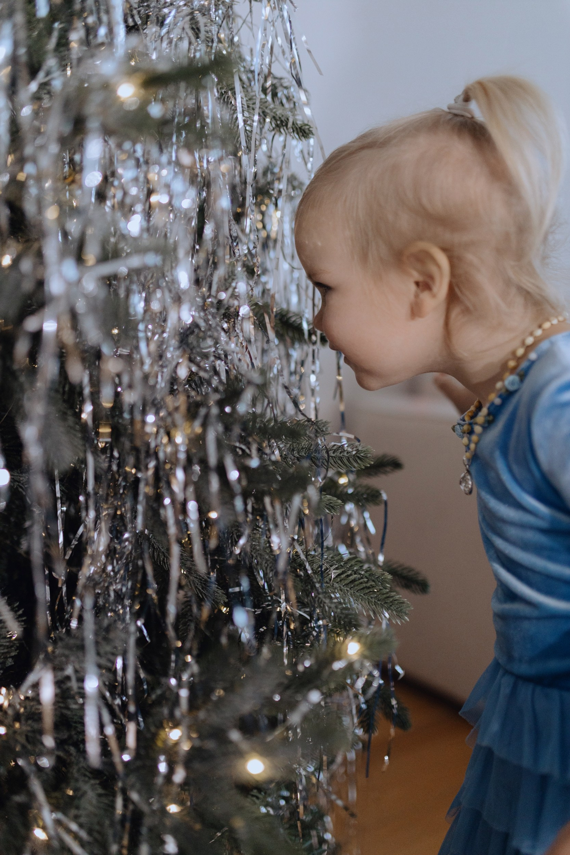 семейный портрет с детьми в спокойной эстетике