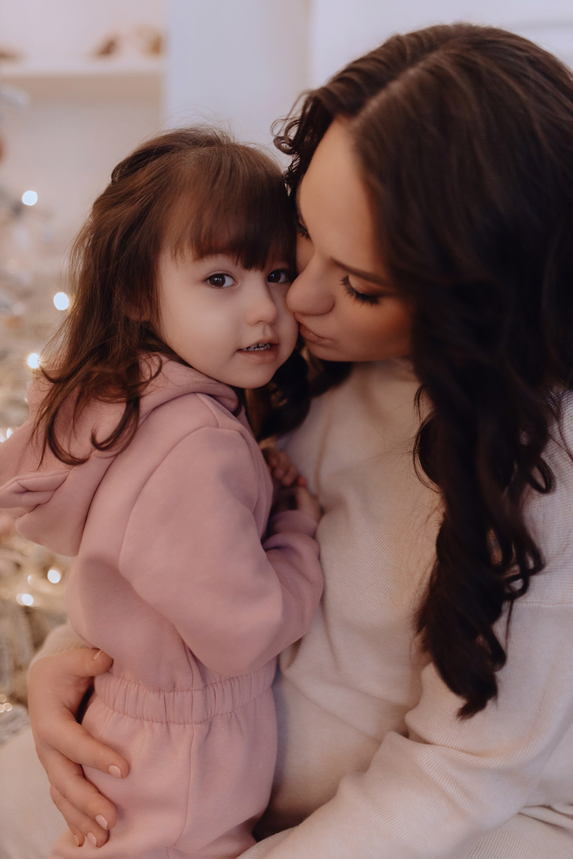 семейная съёмка с детьми в интерьерной эстетике