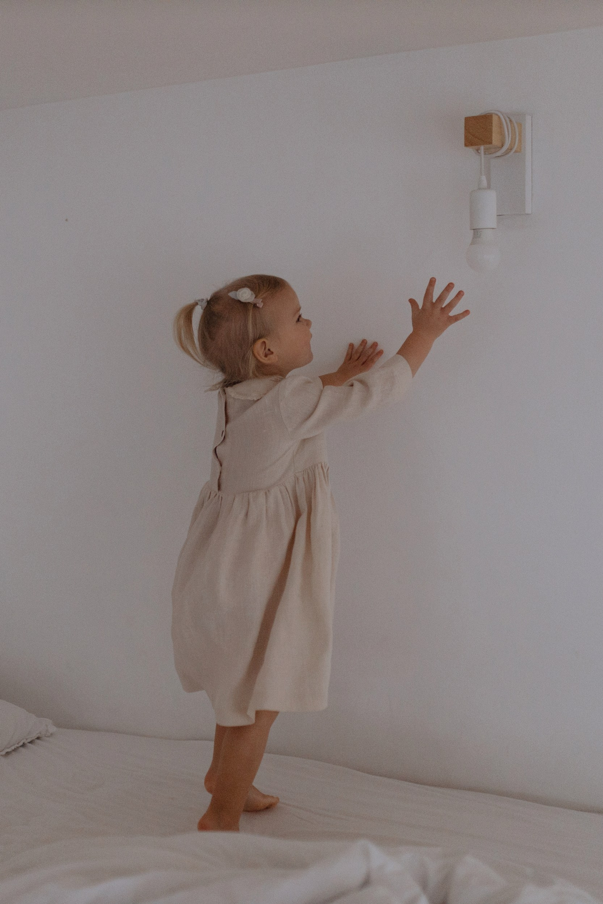 семейная съёмка с детьми в светлой эстетике