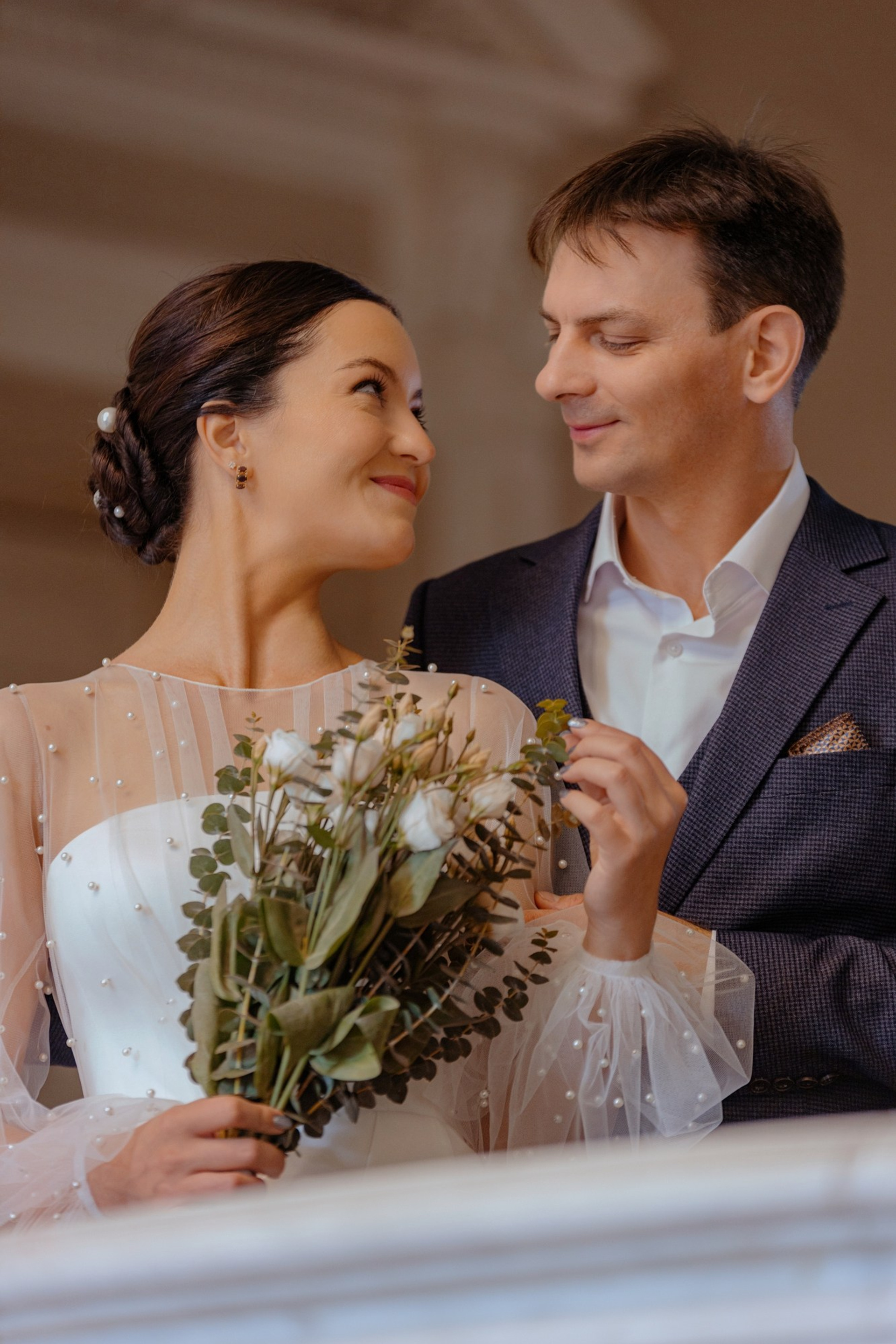 свадебная съёмка в загсе на английской набережной