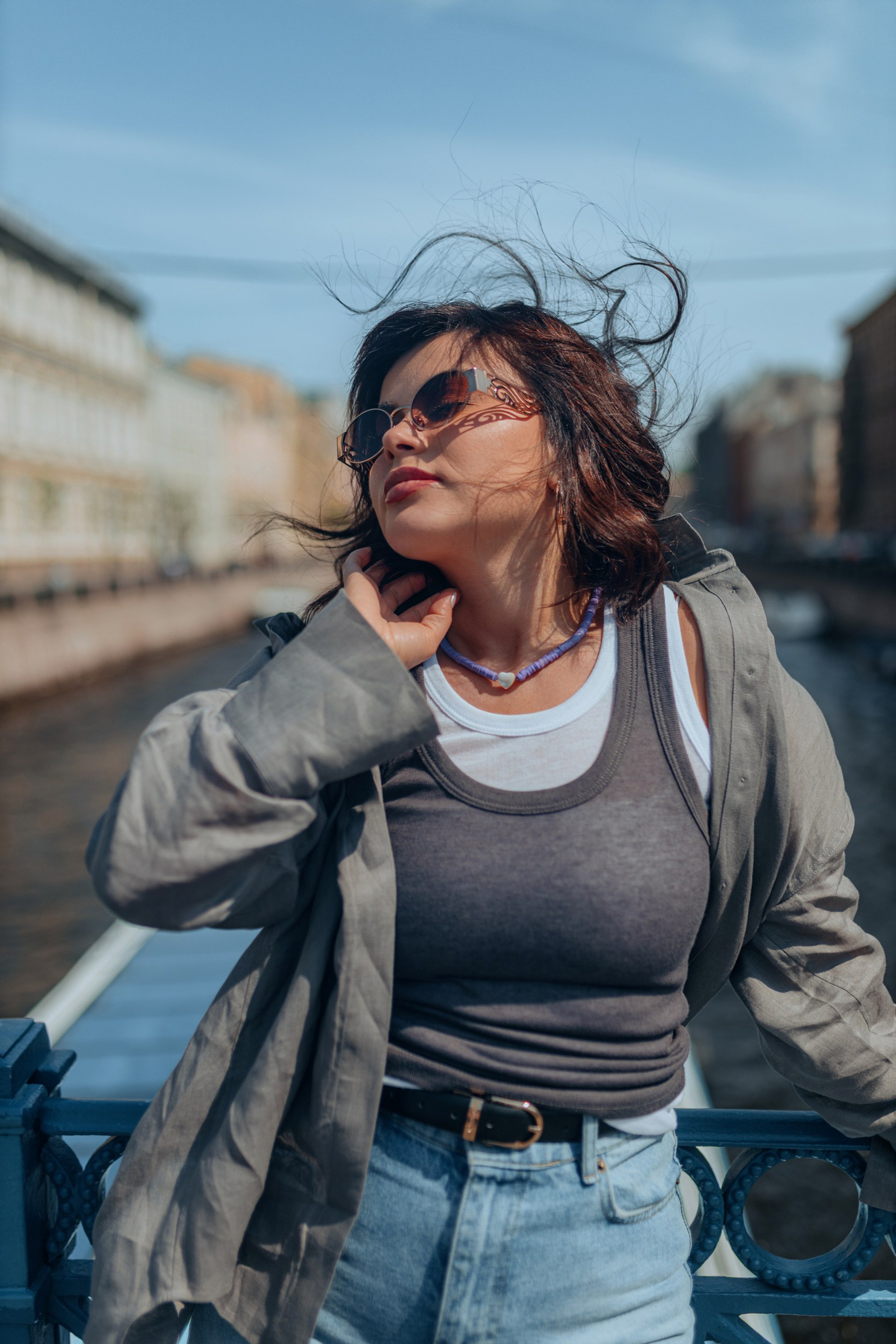 женская прогулка по городу лето спб