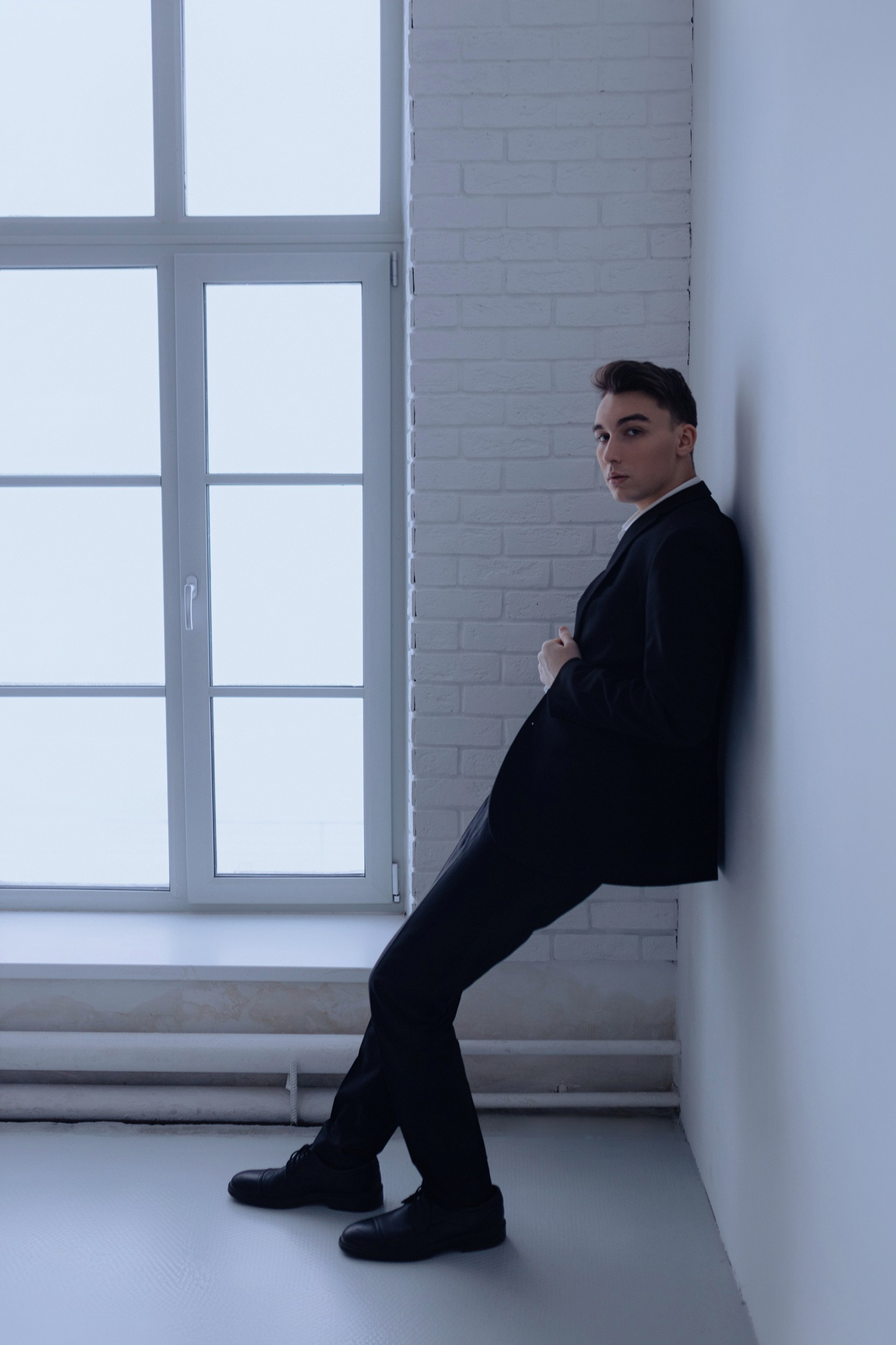 Portrait photographer, wedding photographer, studio photographer, love story photo shoot, concert photographer, reportage photographer, commercial photographer, fashion photographer, worldwide photographer, subject photographer