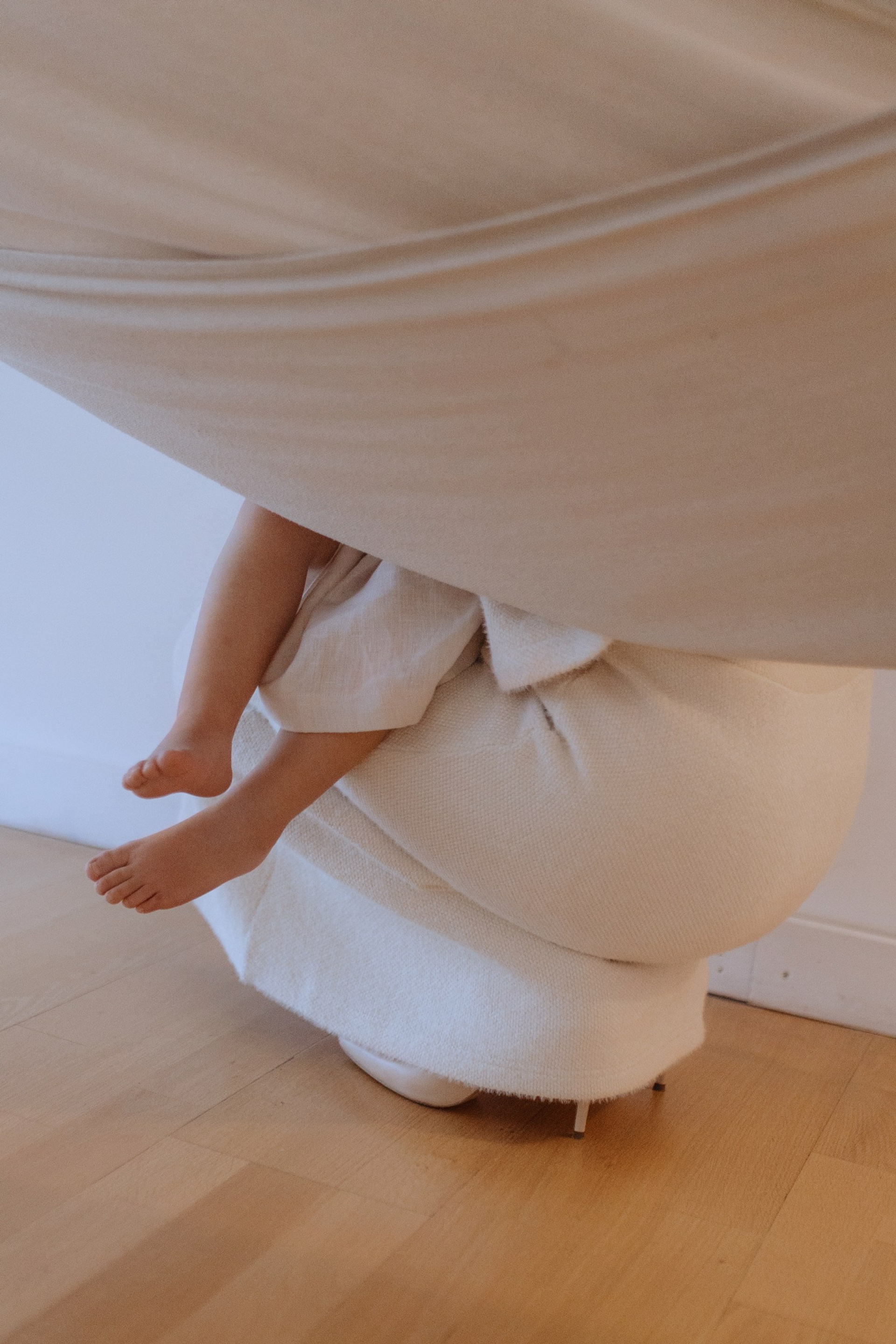 семейный портрет с детьми в интерьере дома