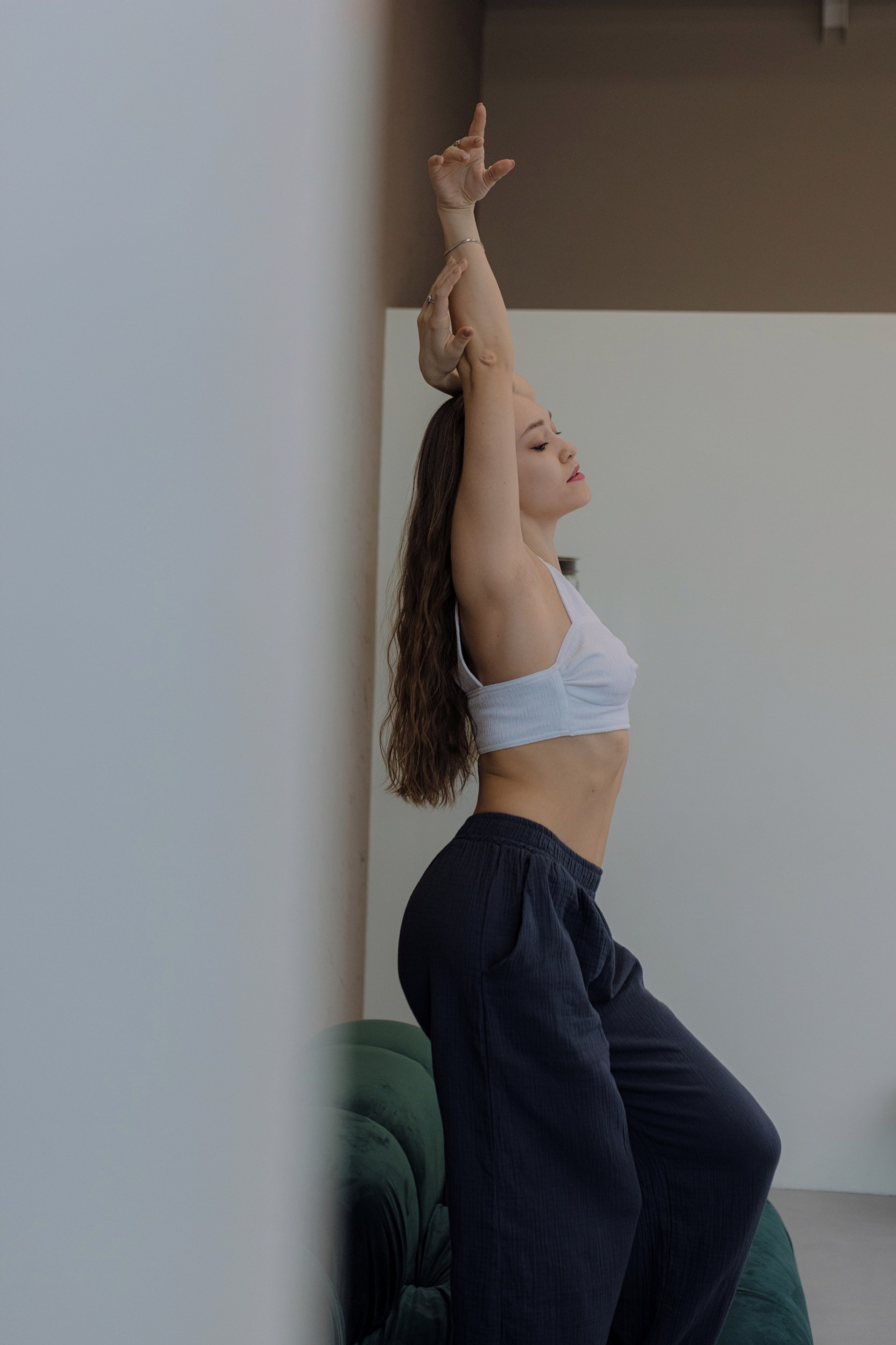 Ulyana Shyvyrtalova is a dance teacher and specialist in dance and movement therapy. Photographer and videographer in Saint Petersburg Alexandra Flotskaya