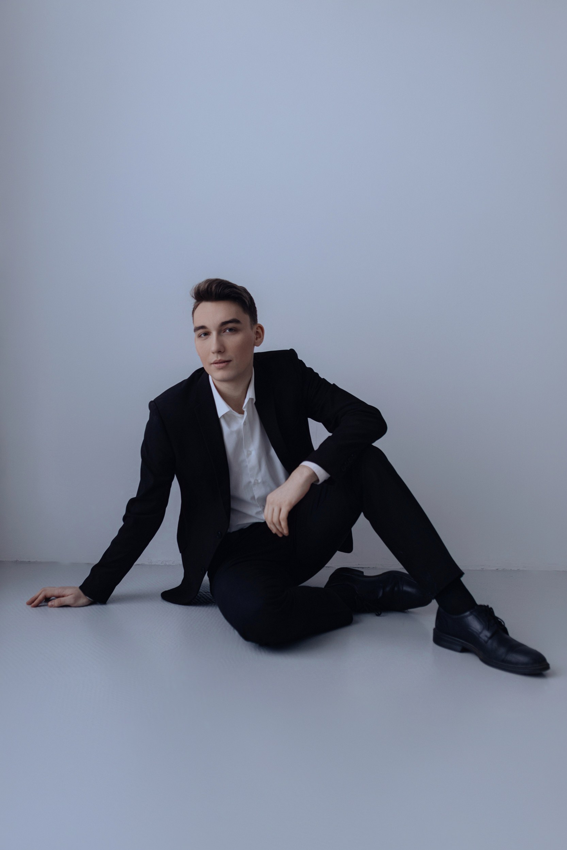 Portrait photographer, wedding photographer, studio photographer, love story photo shoot, concert photographer, reportage photographer, commercial photographer, fashion photographer, worldwide photographer, subject photographer