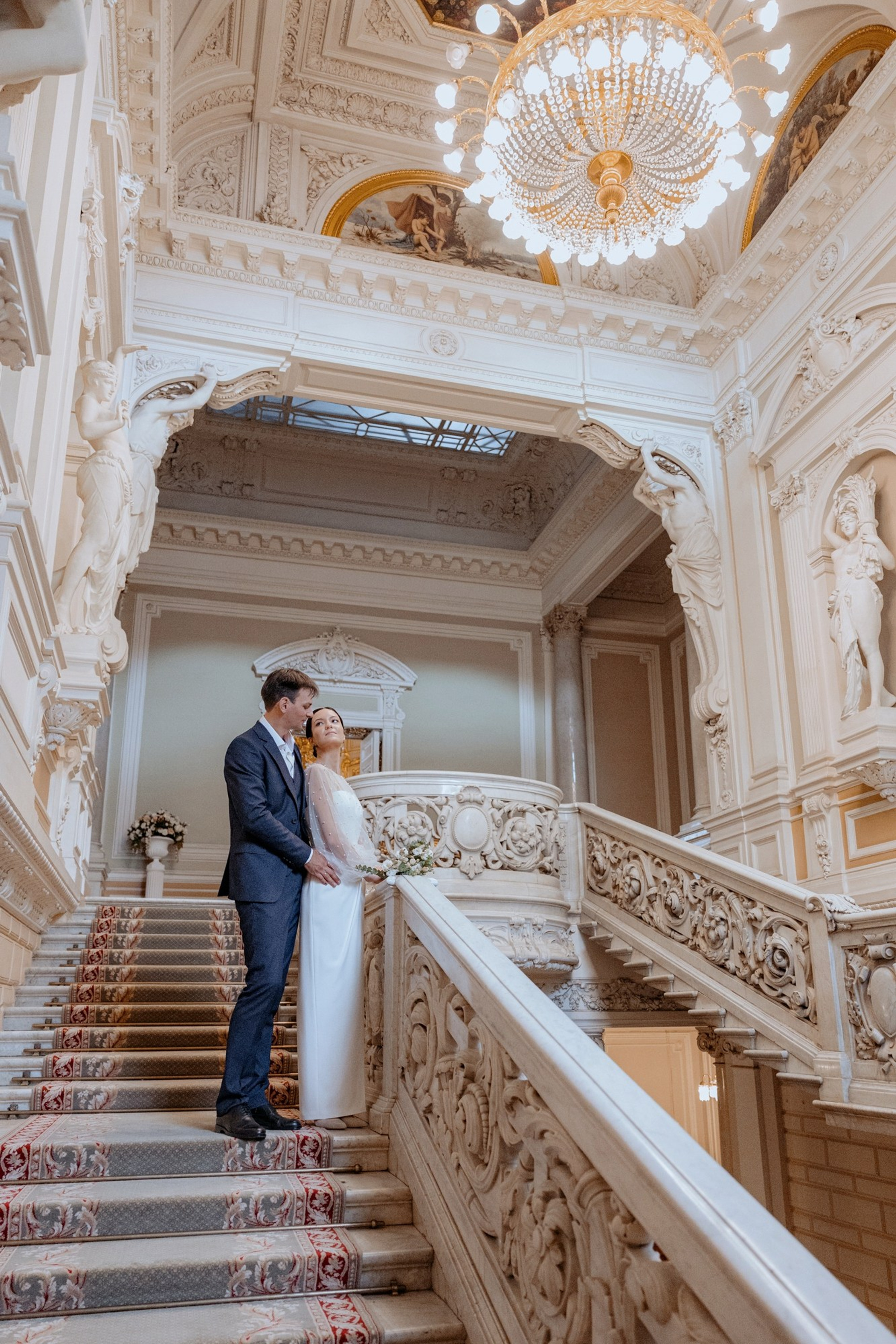 фотосессия молодожёнов в первом дворце