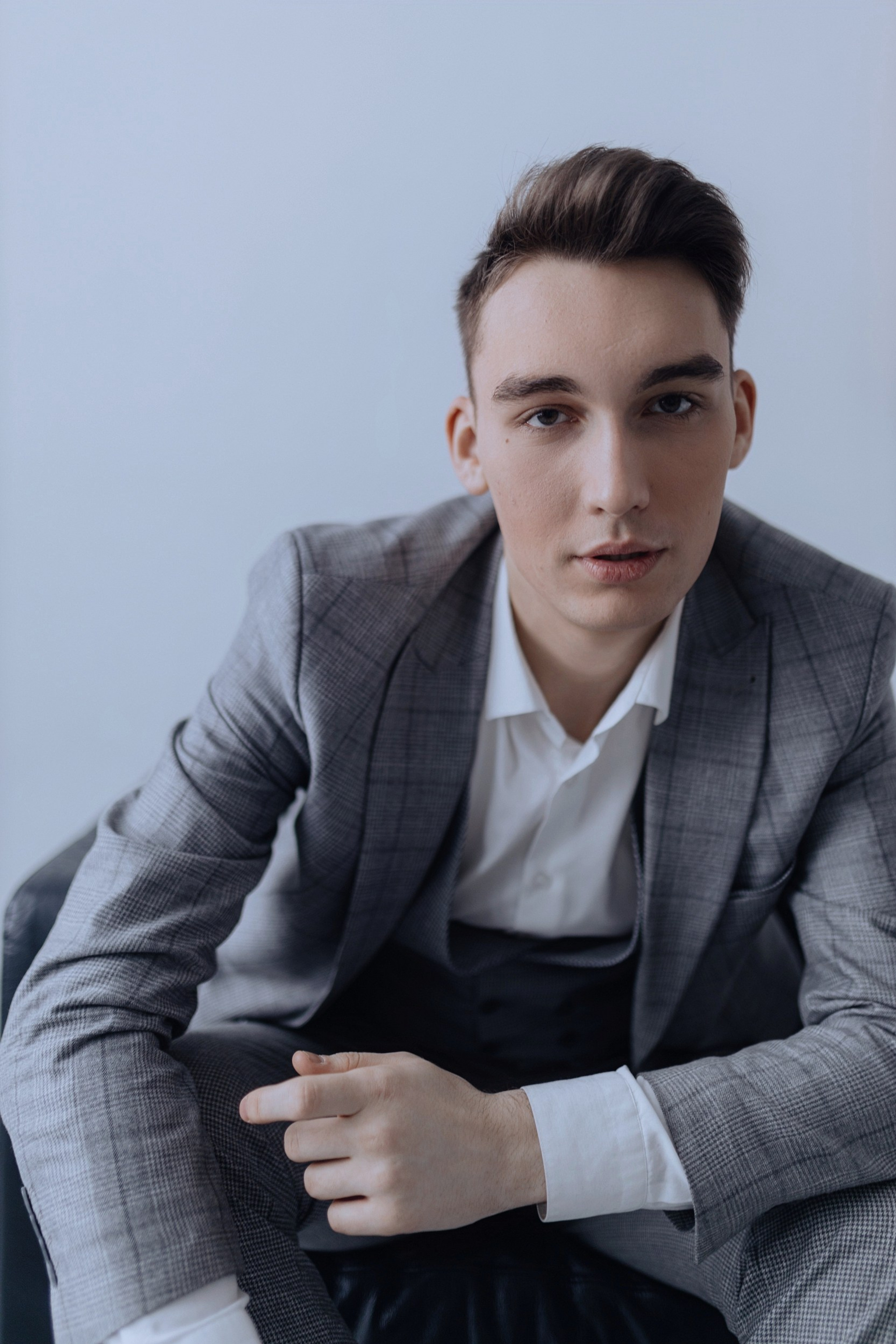 Portrait photographer, wedding photographer, studio photographer, love story photo shoot, concert photographer, reportage photographer, commercial photographer, fashion photographer, worldwide photographer, subject photographer