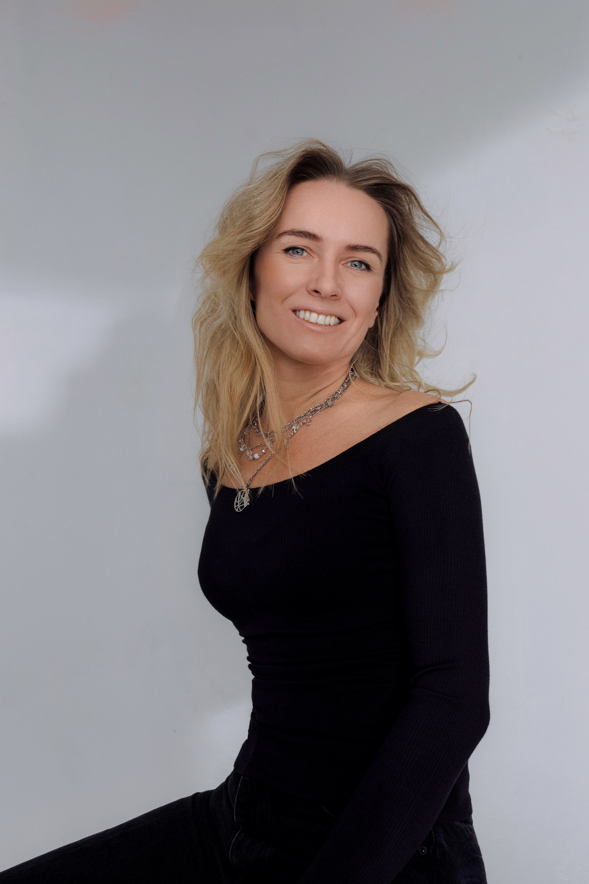 фотосессия для сотрудников, фотосессия для сотрудников компании, офисная фотосессия для сотрудников, предметная фотосессия, предметная фотосессия для маркетплейсов, съемки для брендов, съемка для брендов одежды, съемки для брендов москва, съемки для брендов детской одежды, организация съемок для бренда, профессиональная съемка для бренда, имиджевая съемка для бренда, стилизация съемок для бренда одежды, фотосессия для брендов, фотосессии для брендов одежды, фотосессия для личного бренда, брендовая съемка, предметная съемка для маркетплейсов, предметная съемка москва	, предметная съемка фото, фотограф предметной съемки, съемки для вб, модели для съемок вб, предметная съемка для вб, сборная съемка вб, съемка для вб москва, съемка видео для вб, съемки озон, контент съемка, контент съемка для мастера, съемка фото контента, контент съемка москва, контент съемка спб, съемка контента для соцсетей, контент съемки для инстаграм, контент съемка для психолога, контент съемка для предпринимателя, контент съемка для бизнеса, контент съемка для мастера маникюра, съемка контента для маркетплейсов, контент съемка косметолога, контент съемка для юриста, контент съемка визажиста, контент съемка для лешмейкера, контент съемка для бизнеса, деловые фотографии для бизнес контента, фото и видео контент для бизнеса