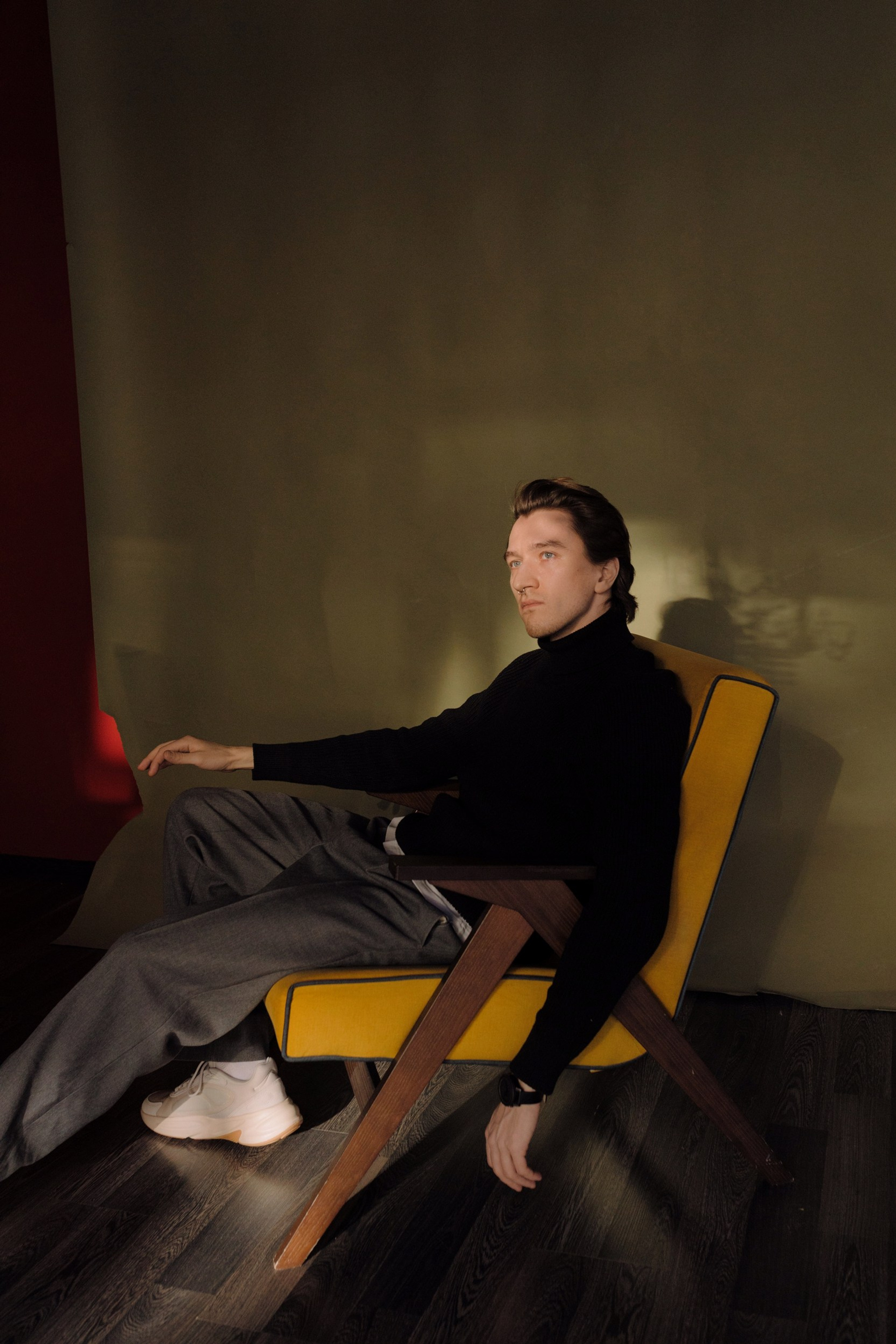 студийная портретная съёмка мужчины