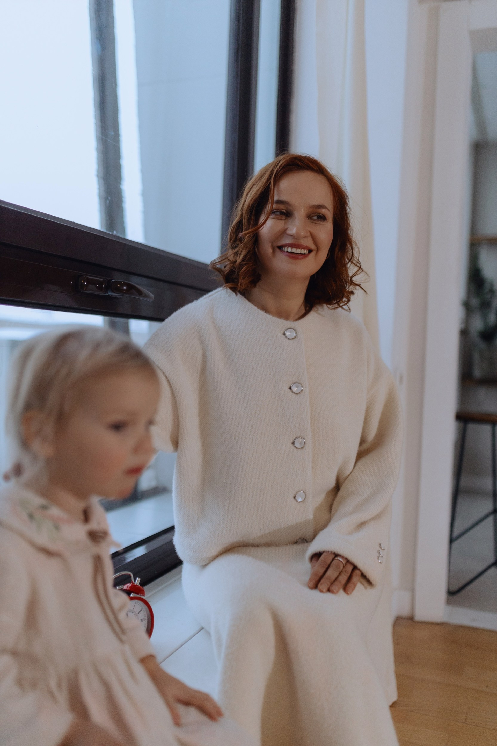 семейная фотосессия с детьми в интерьере