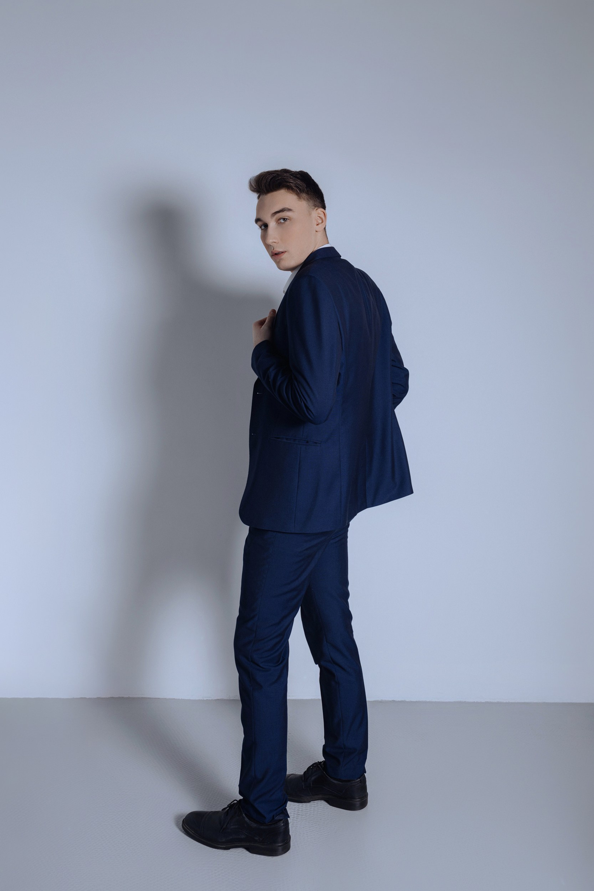 Portrait photographer, wedding photographer, studio photographer, love story photo shoot, concert photographer, reportage photographer, commercial photographer, fashion photographer, worldwide photographer, subject photographer