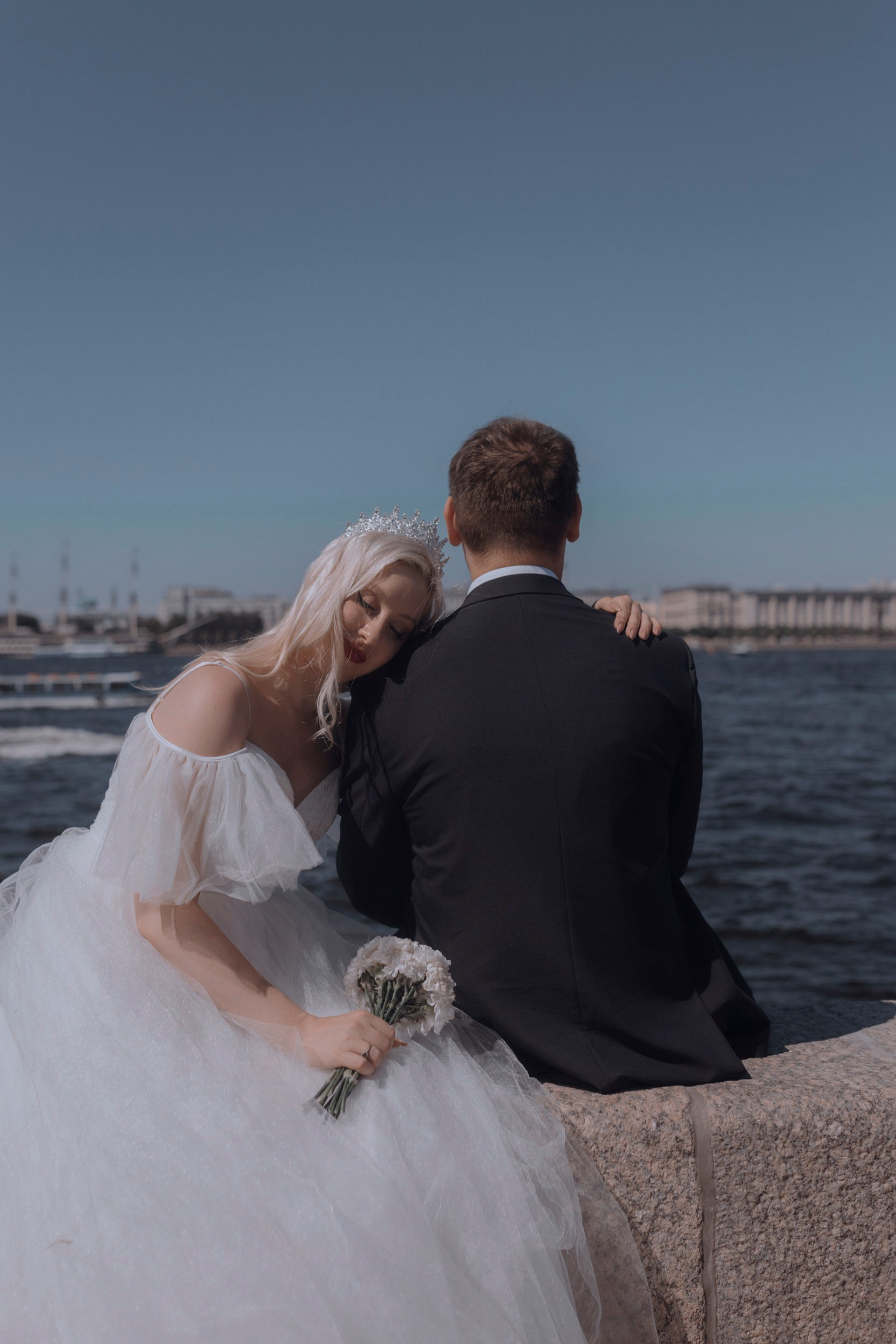 молодожёны в летнем саду спб