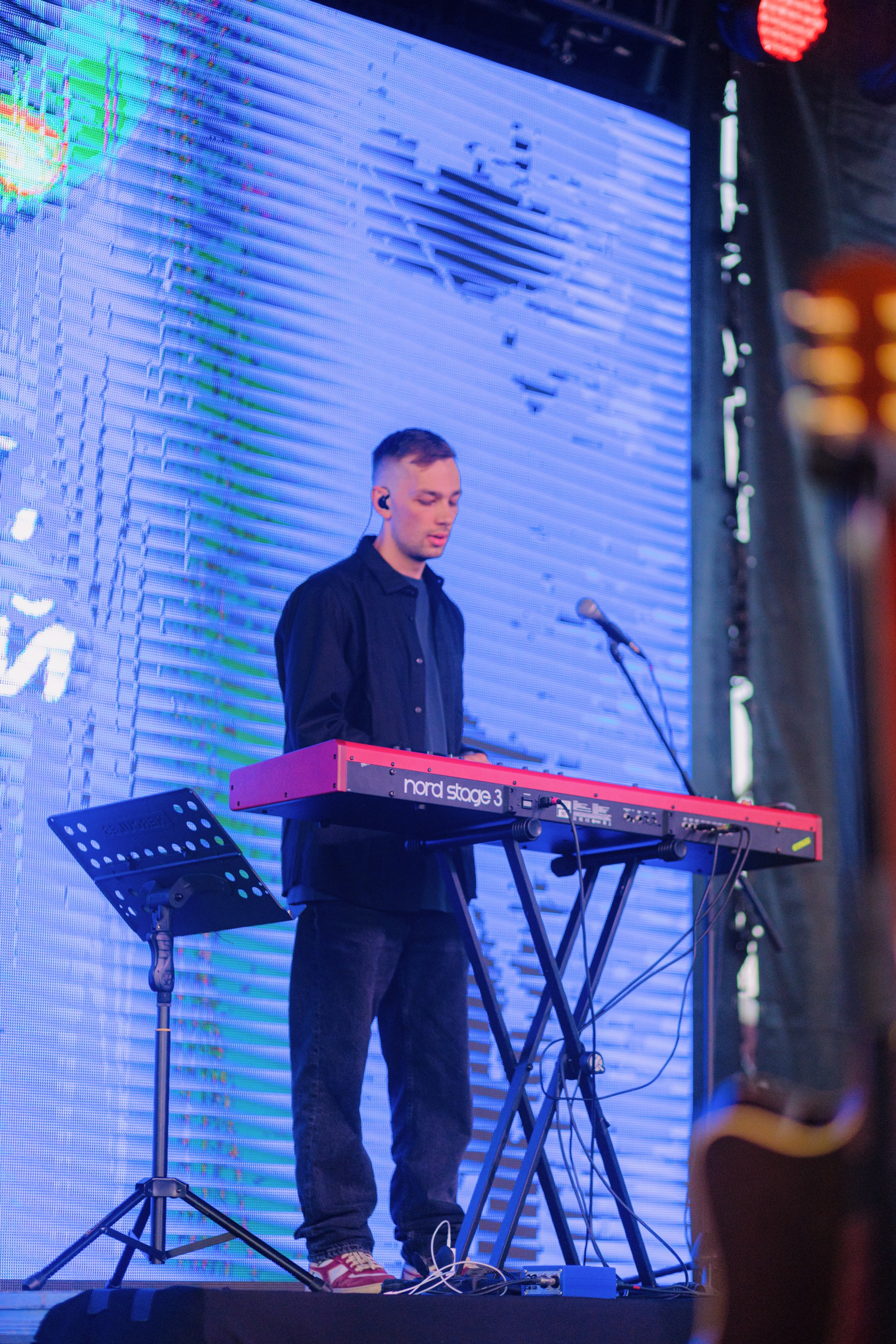 Ваня Дмитриенко в Roof Place. Фотограф и видеограф в Санкт-Петербурге Александра Флотская