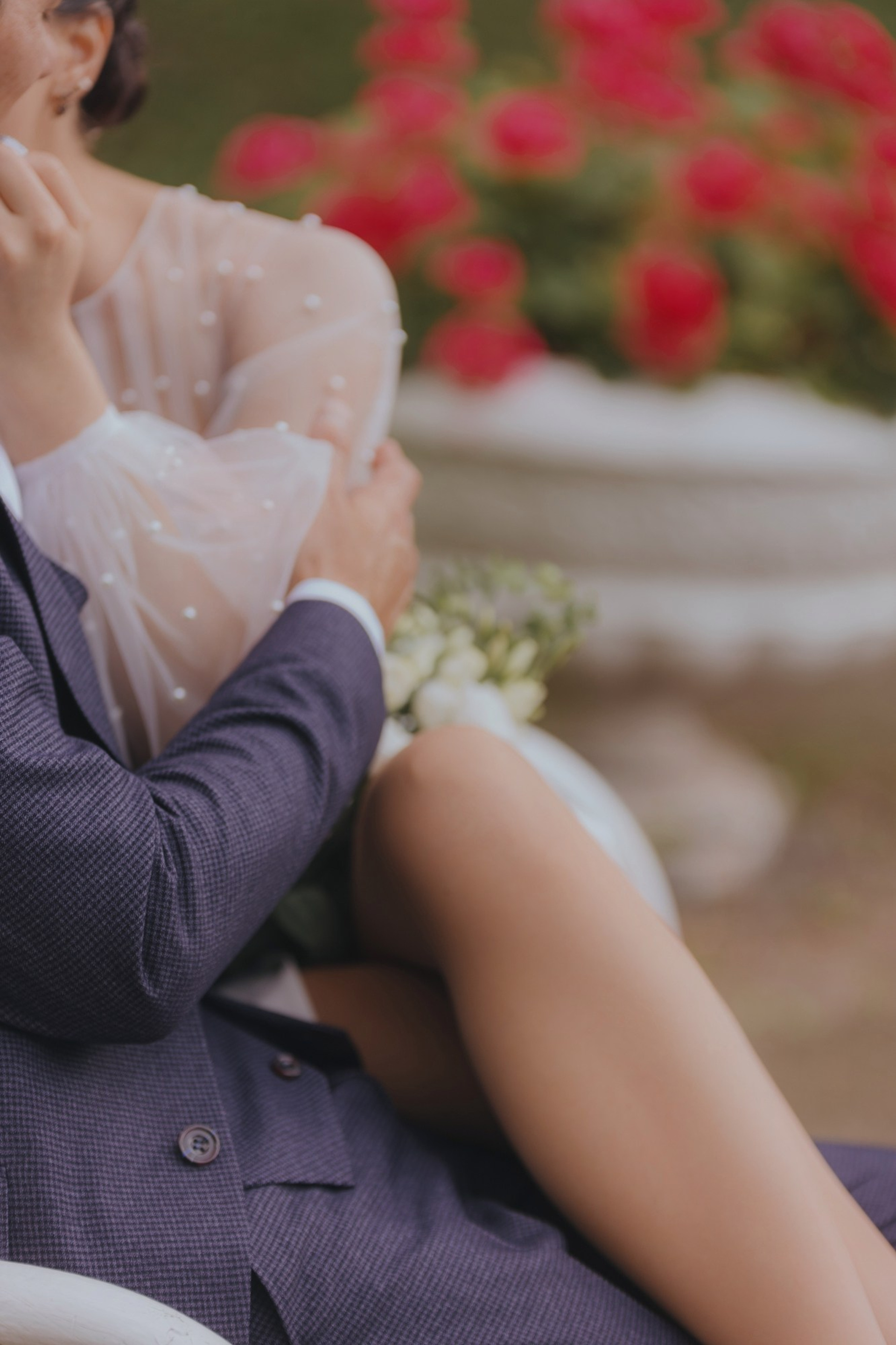 летняя свадебная съёмка в зелени