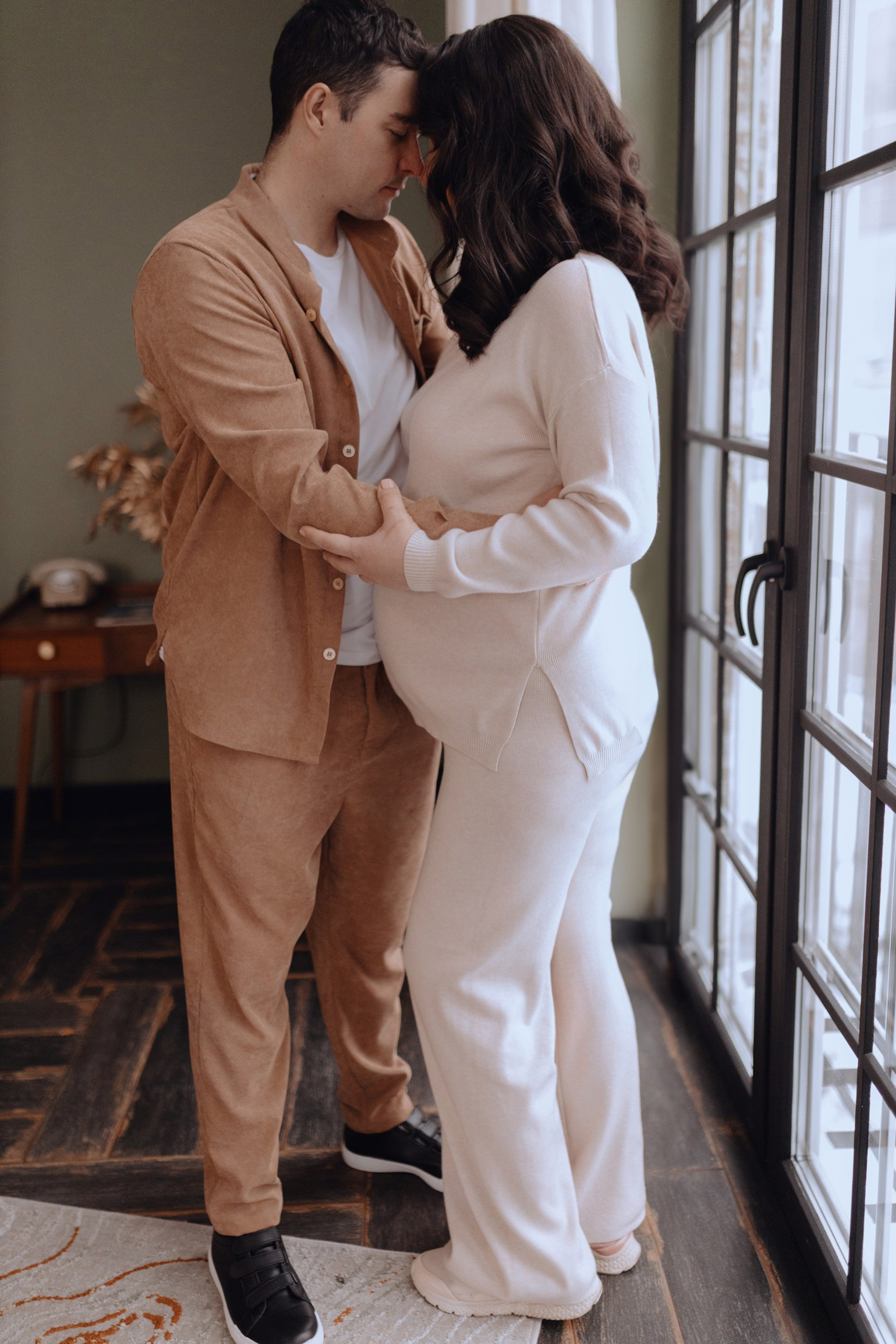 семейная фотосессия с детьми в интерьере