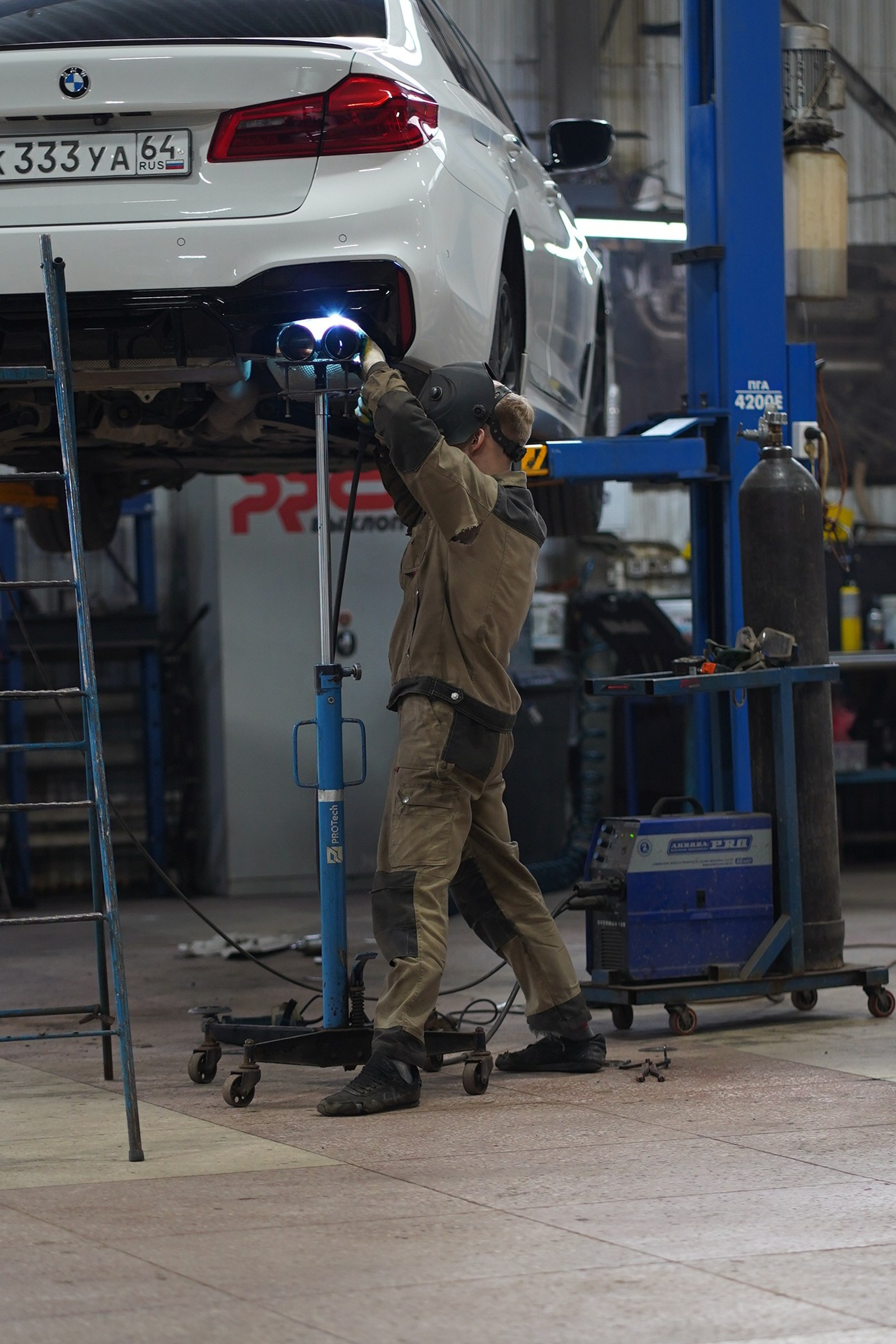 BMW 5. Провыхлоп — Тюнинг и ремонт выхлопных систем в Саратове