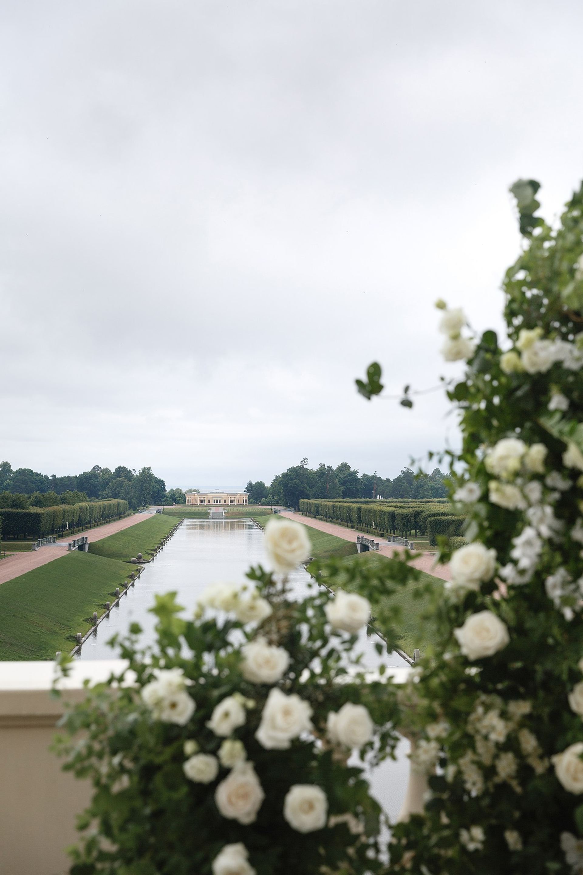 Константиновский дворец
