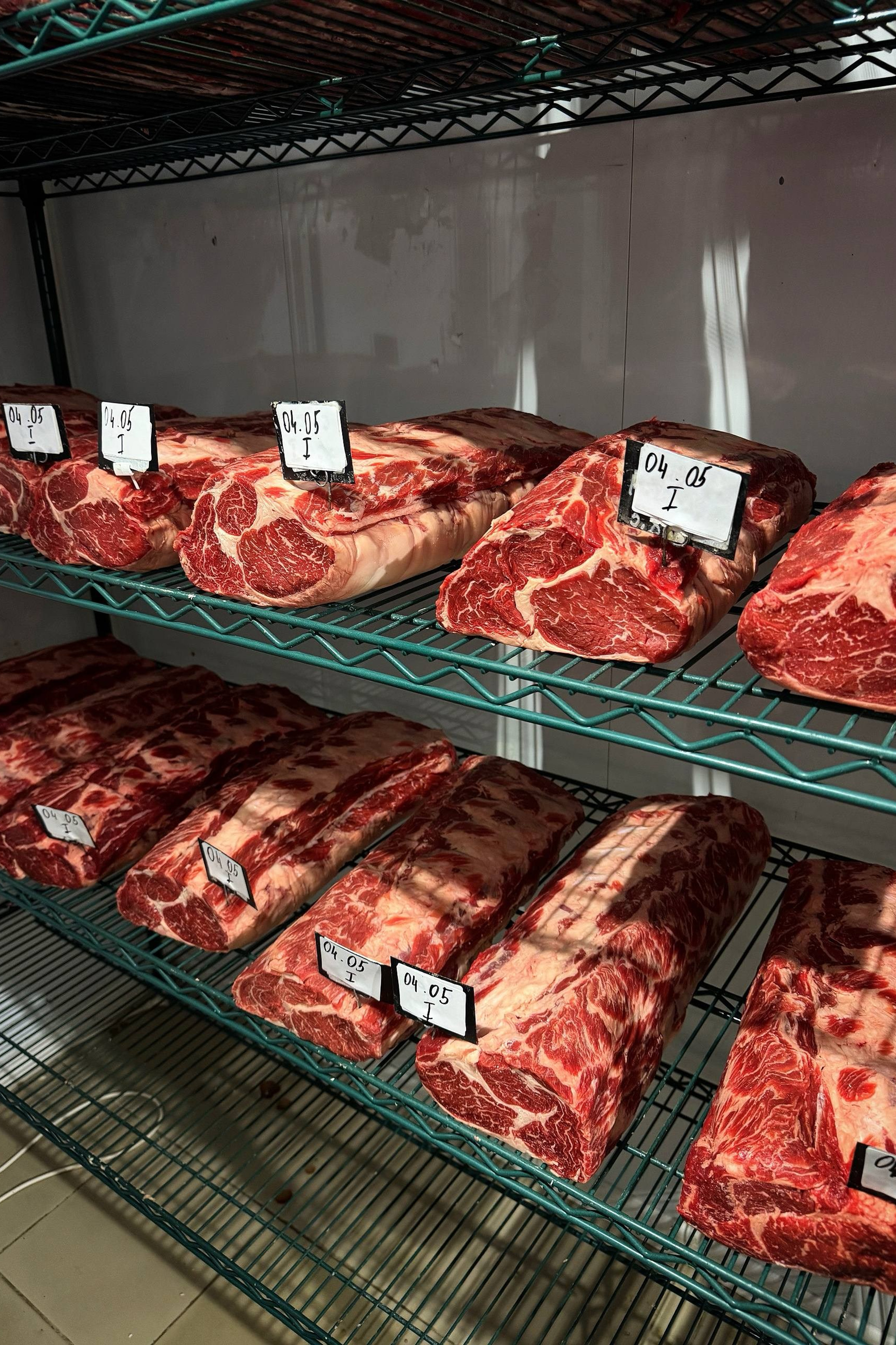 Thoughts in a line. The Other Pavel Potseluev — film photography and mastery of meat business