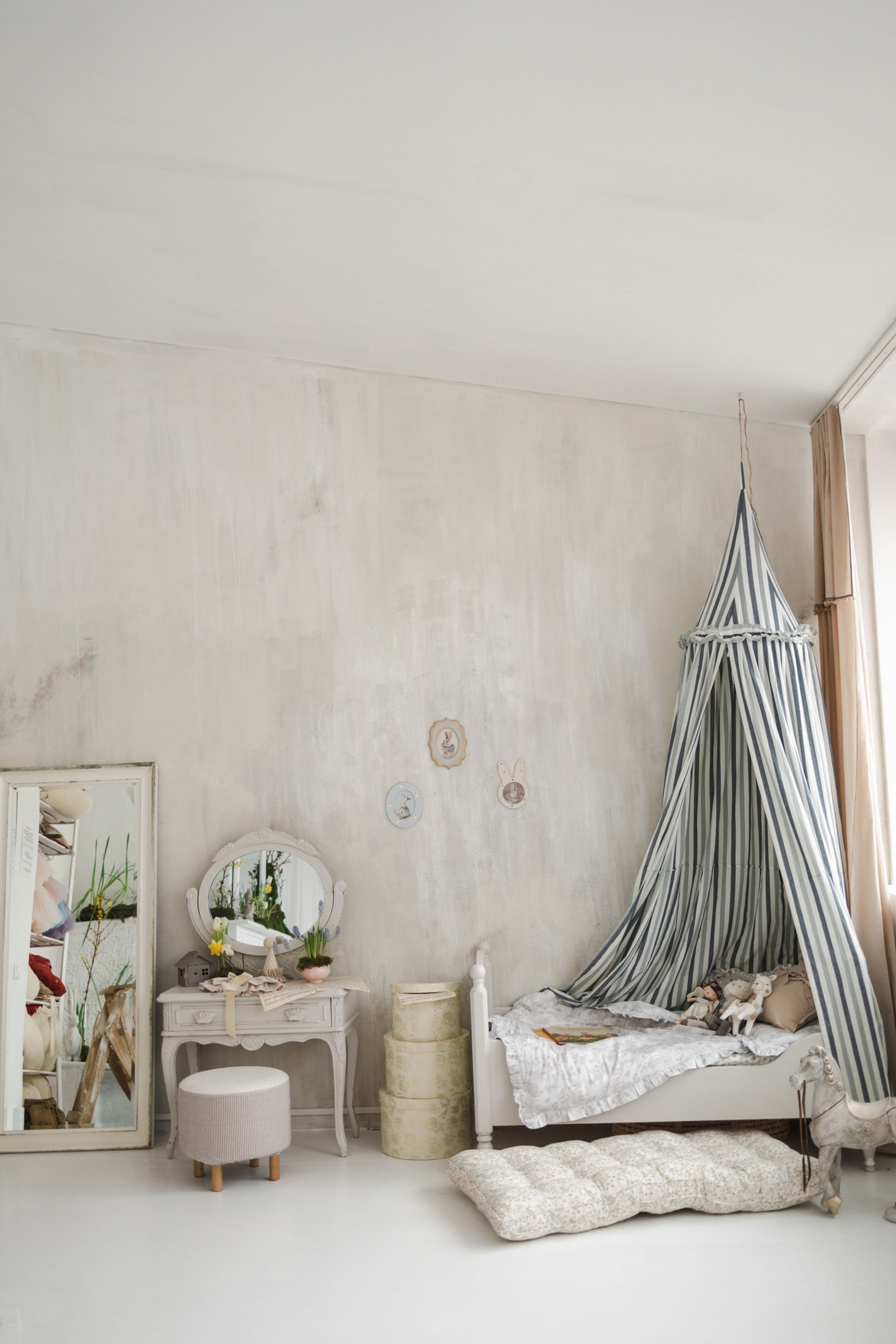 Фото Мчится, зал Детский