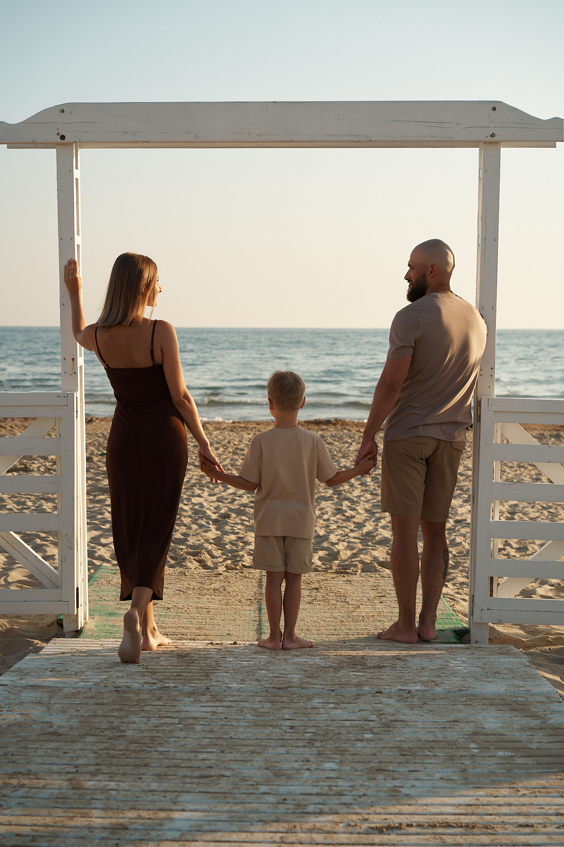 Таня: закат на берегу моря. Фотограф в Анапе Надежда Соловьёва
