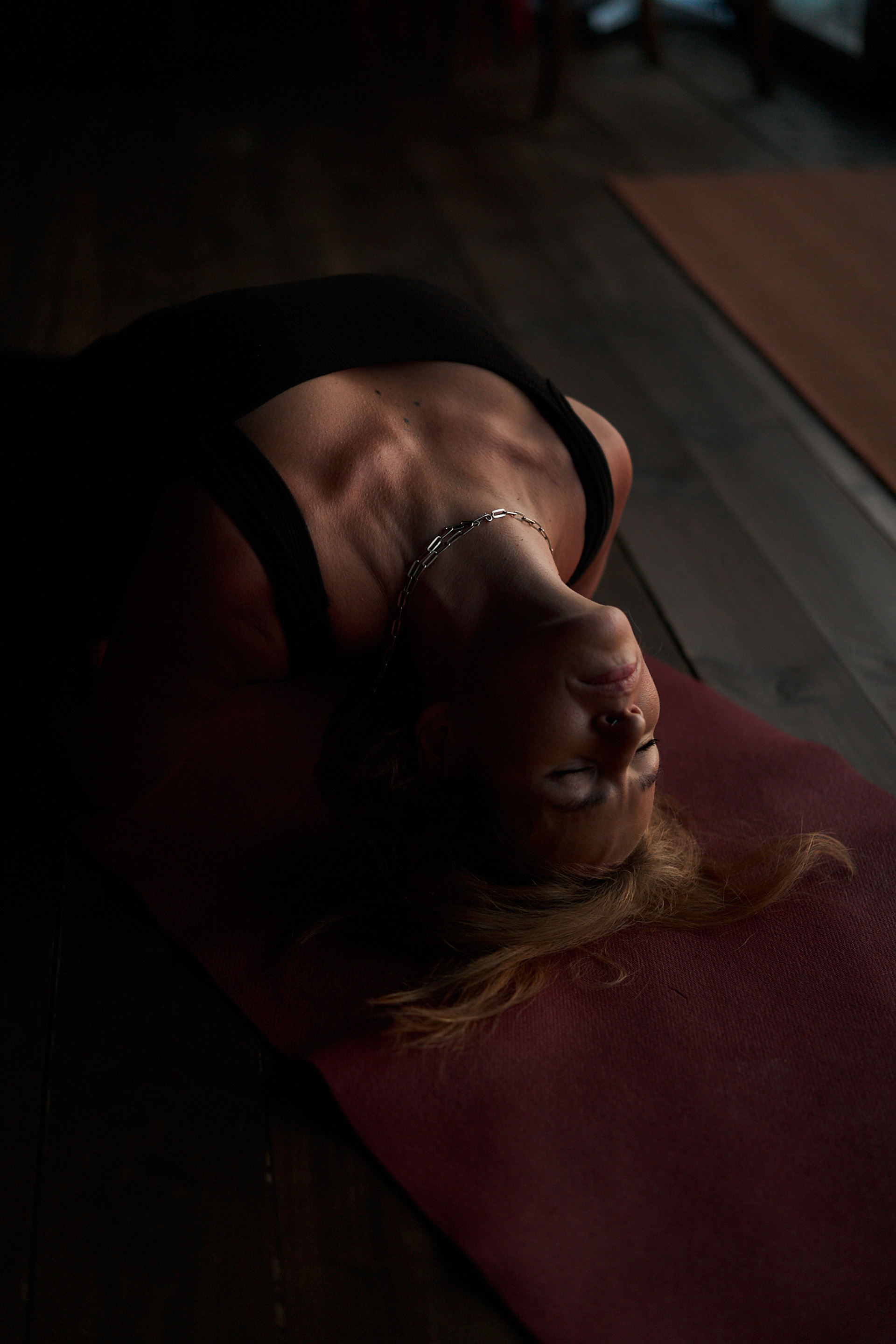 Таня: закат на берегу моря. Фотограф в Анапе Надежда Соловьёва