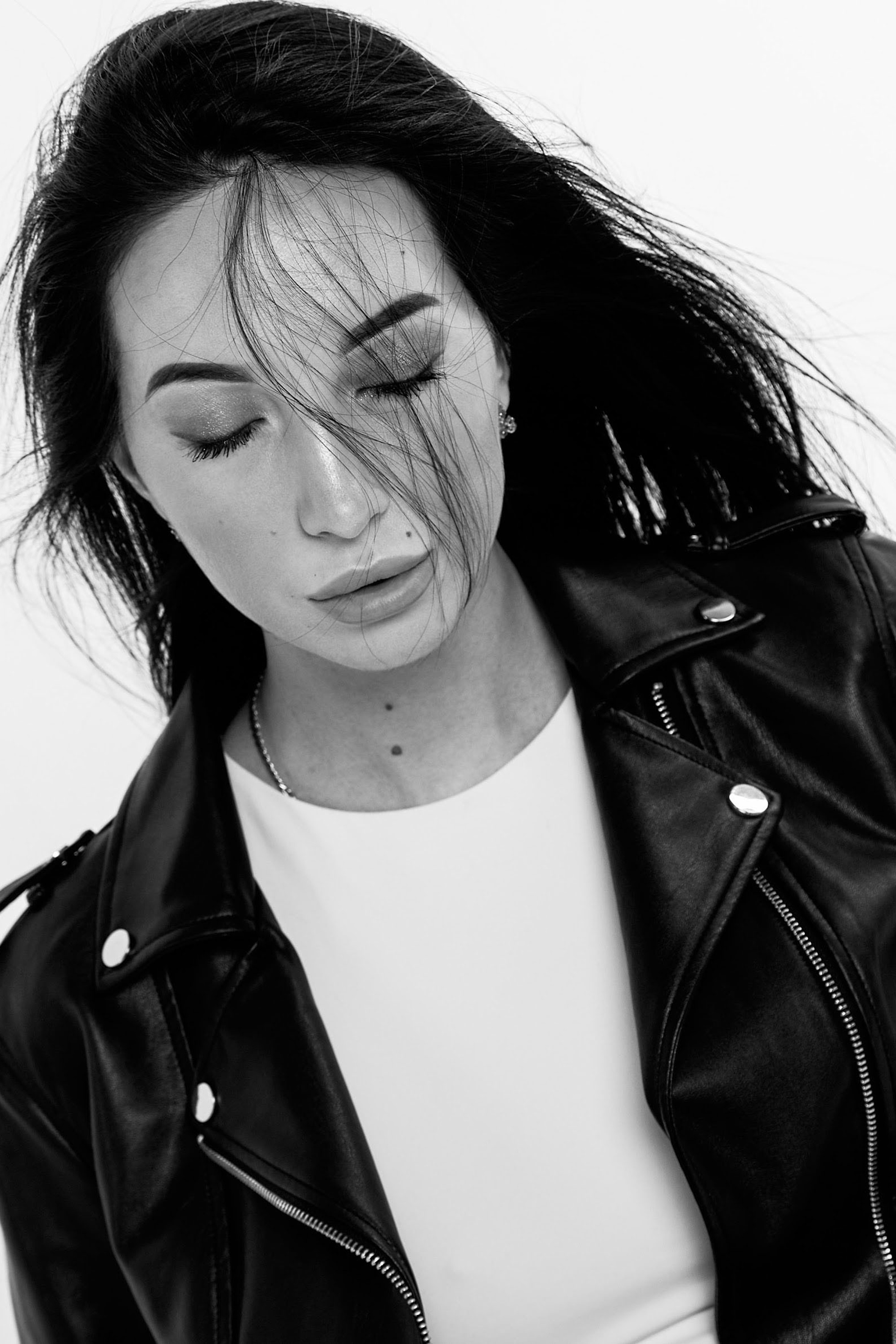 About woman. Женский и мужской фотограф в Алматы