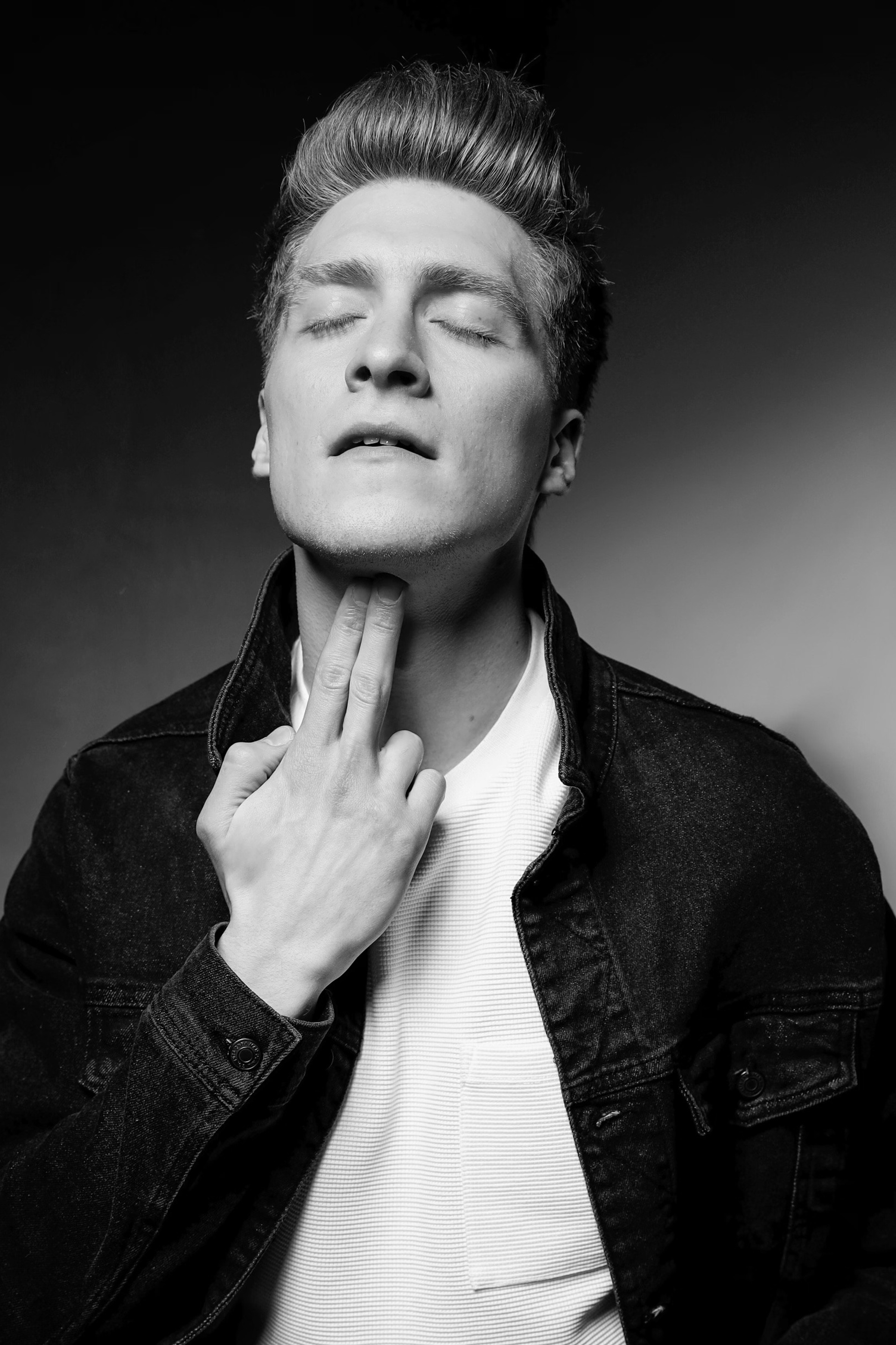 About man. Женский и мужской фотограф в Алматы