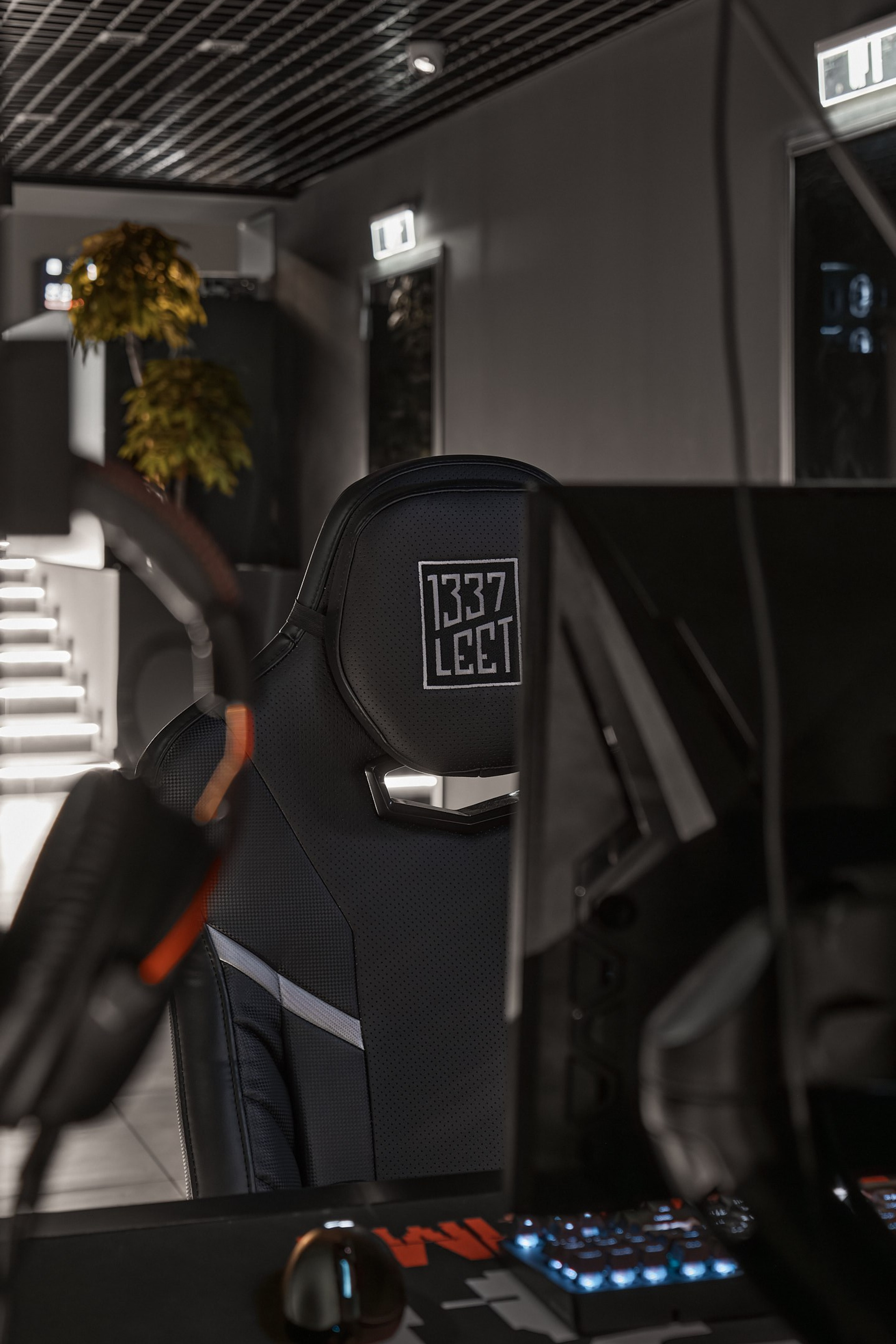 Игровой клуб 1337 LEET