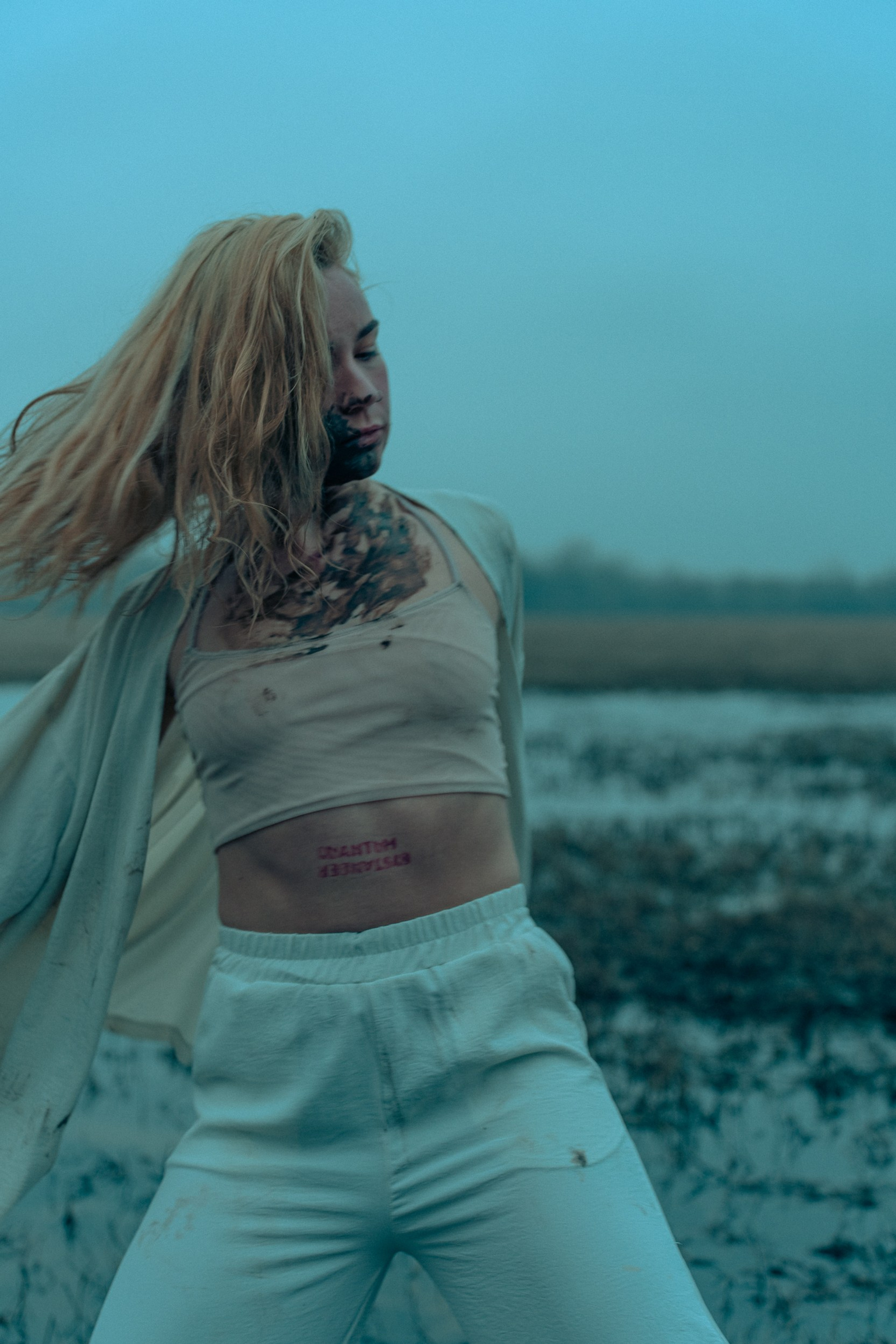 Рассветная съемка в поле Самара. Предметный фотограф Самара