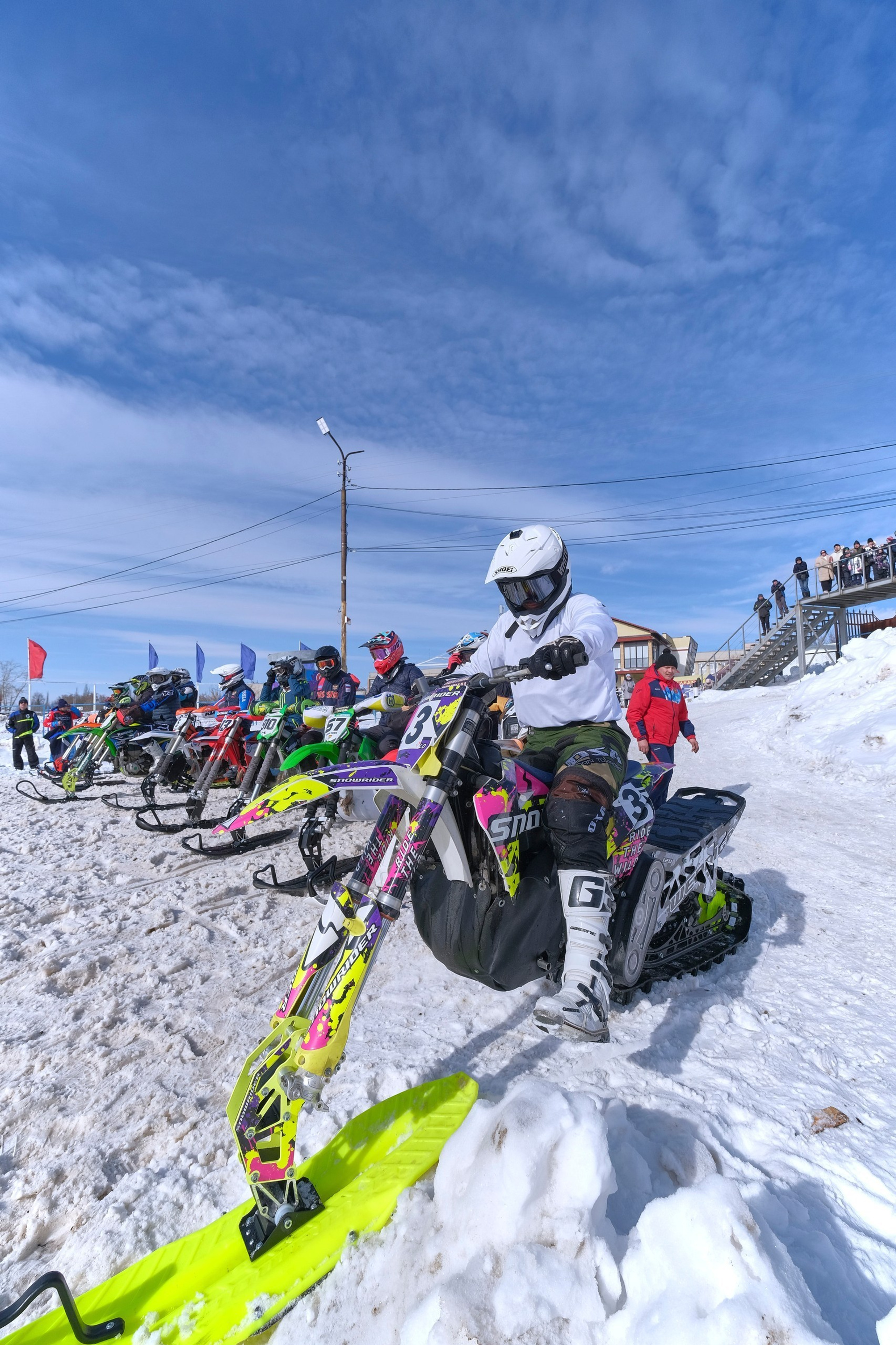 Соревнования по сноубайк кроссу и снегоходам