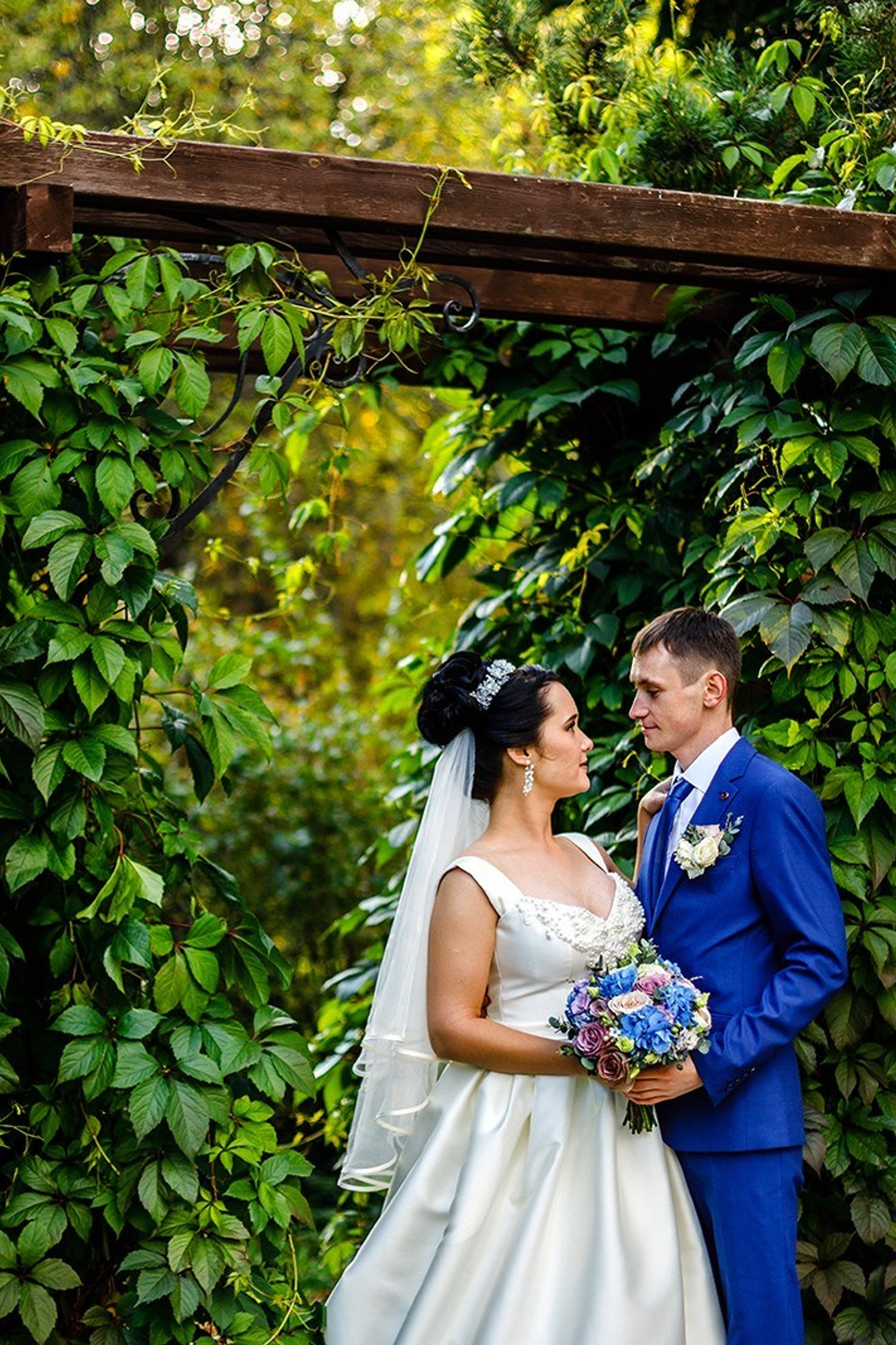 Свадебная фотосессия в Парк-Отеле