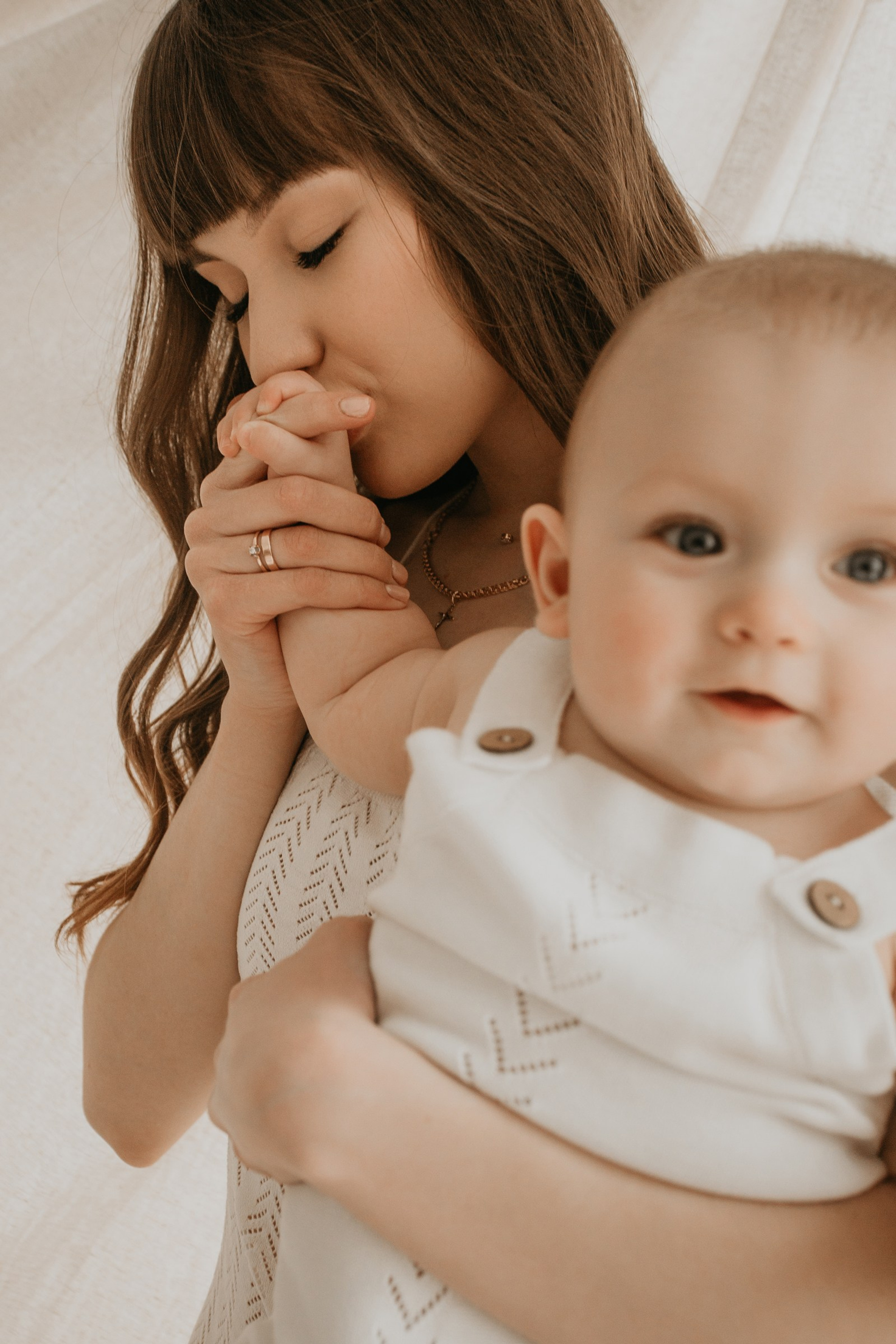 Ангелина и Егор с семьей