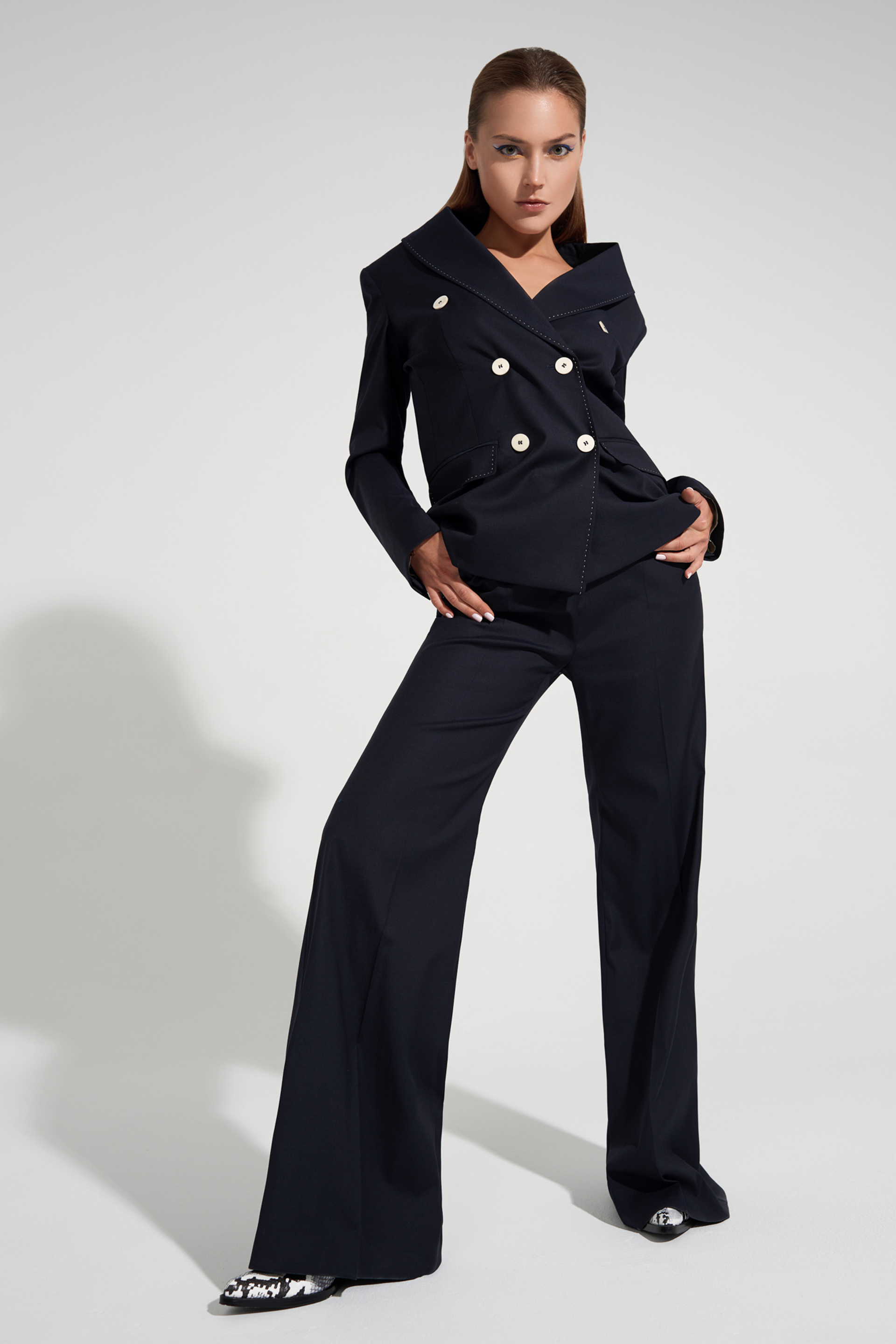 Solo. Коммерческий фотограф Александр Чуракаев