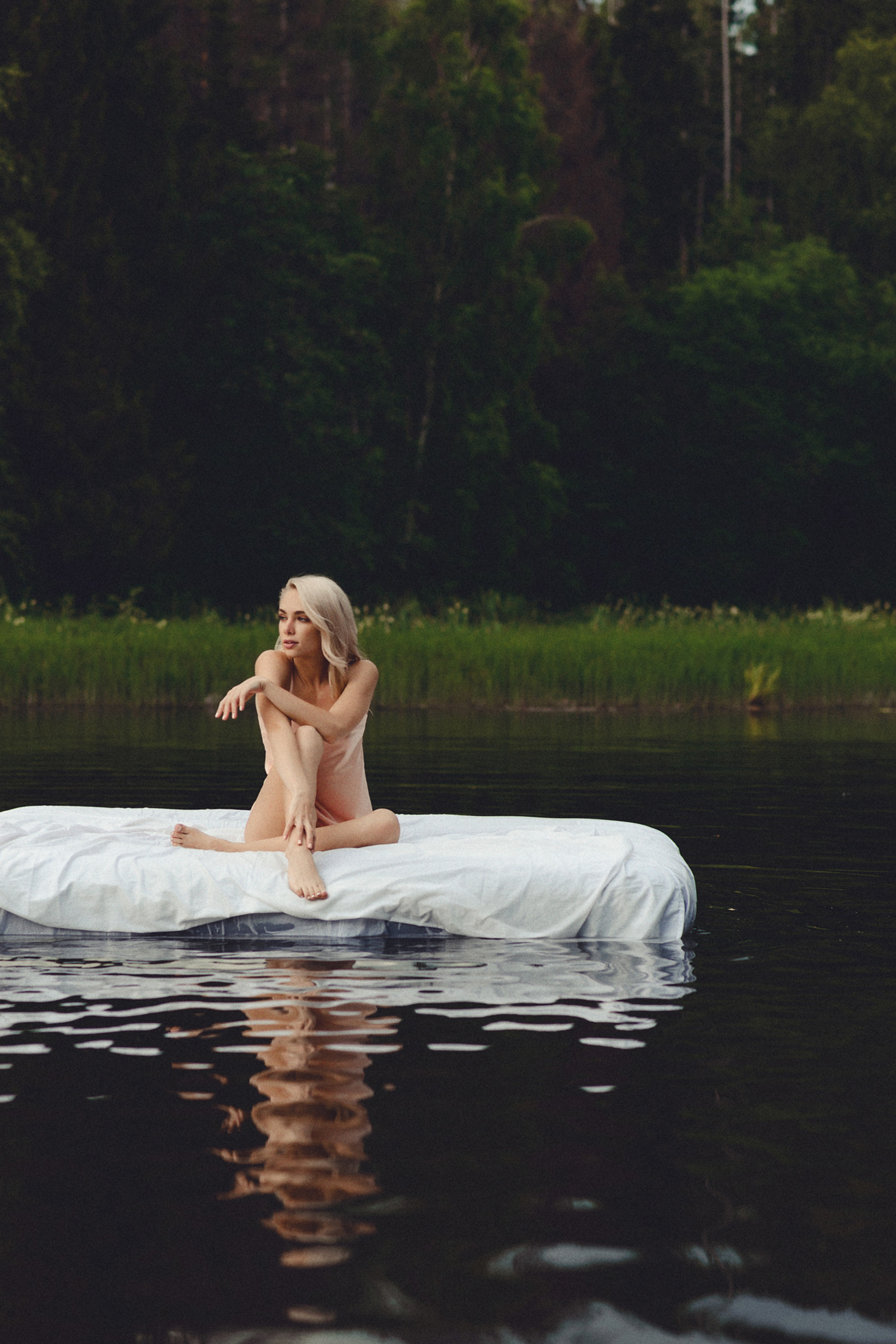 Pajamas on the water. Коммерческий фотограф Александр Чуракаев