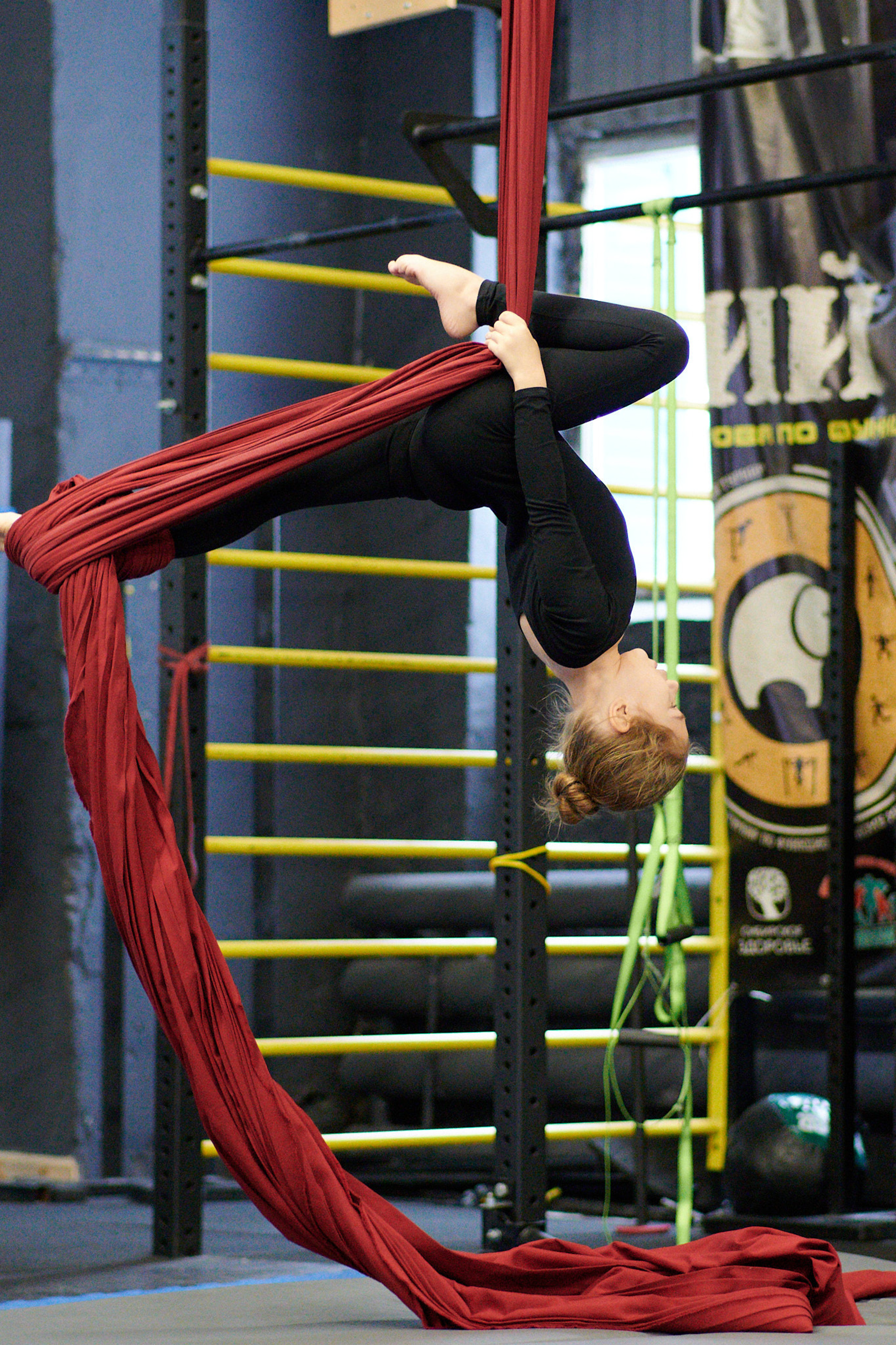 Соревнования по воздушным полотнами и акробатике 29.11.2022