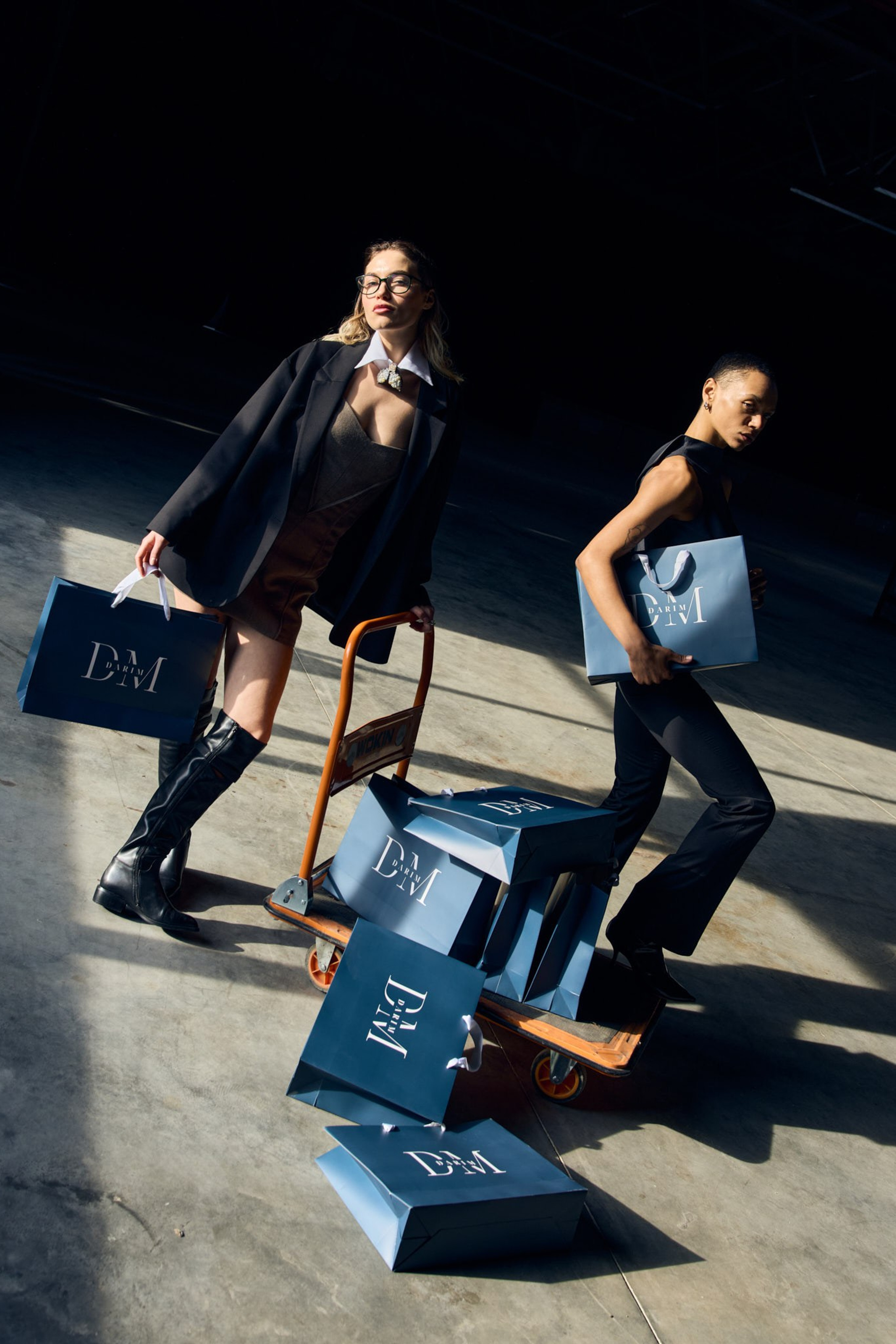 Отзывы о съемках брендов и моделей в Тбилиси, Грузия | Фэшн фотограф Инна Банан. Инна Банан — фотограф для брендов и моделей в Тбилиси, Грузия