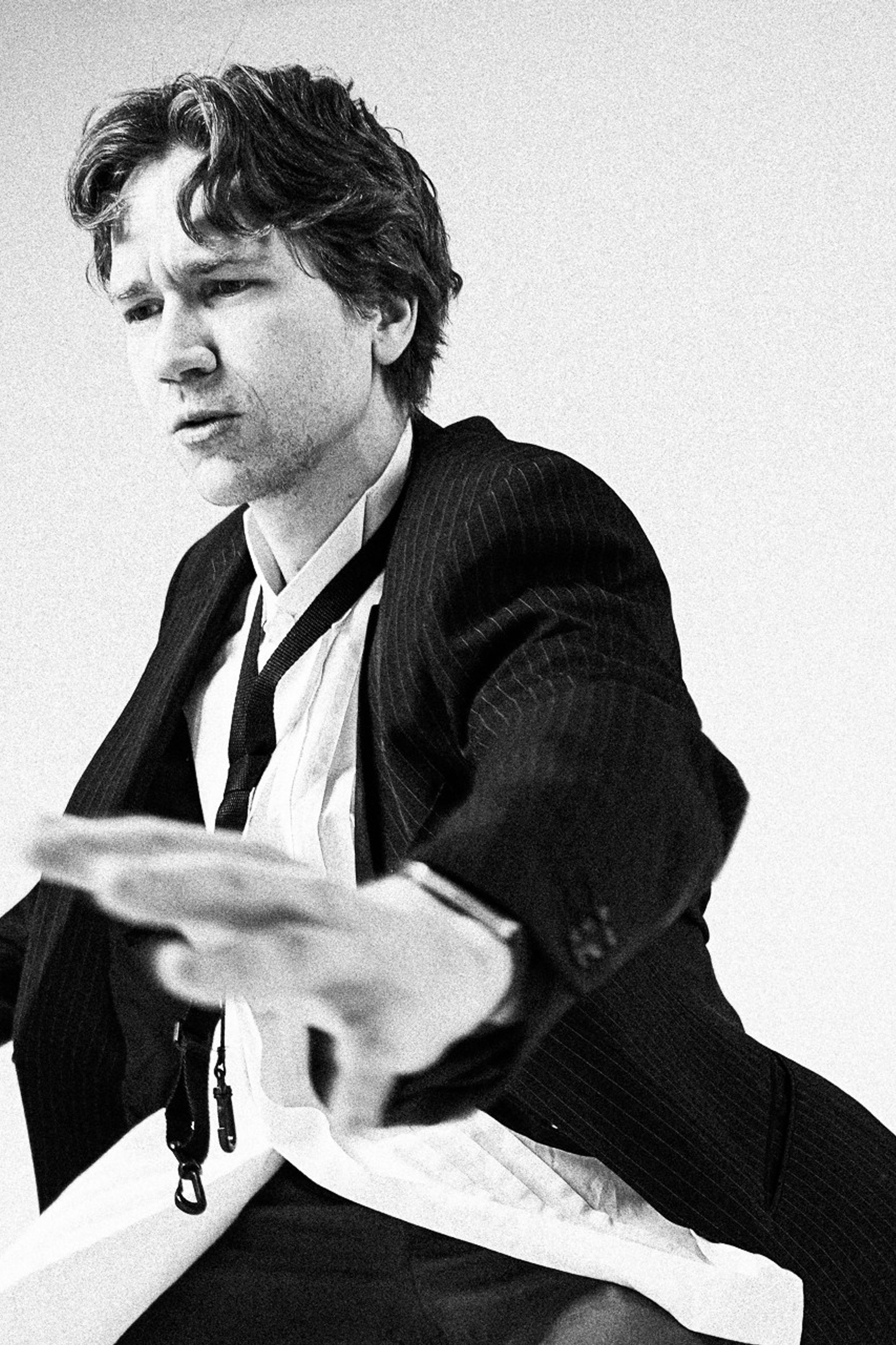 В кадре: Разбитая ваза. Объективно. Показываю жизнь через свои кадры