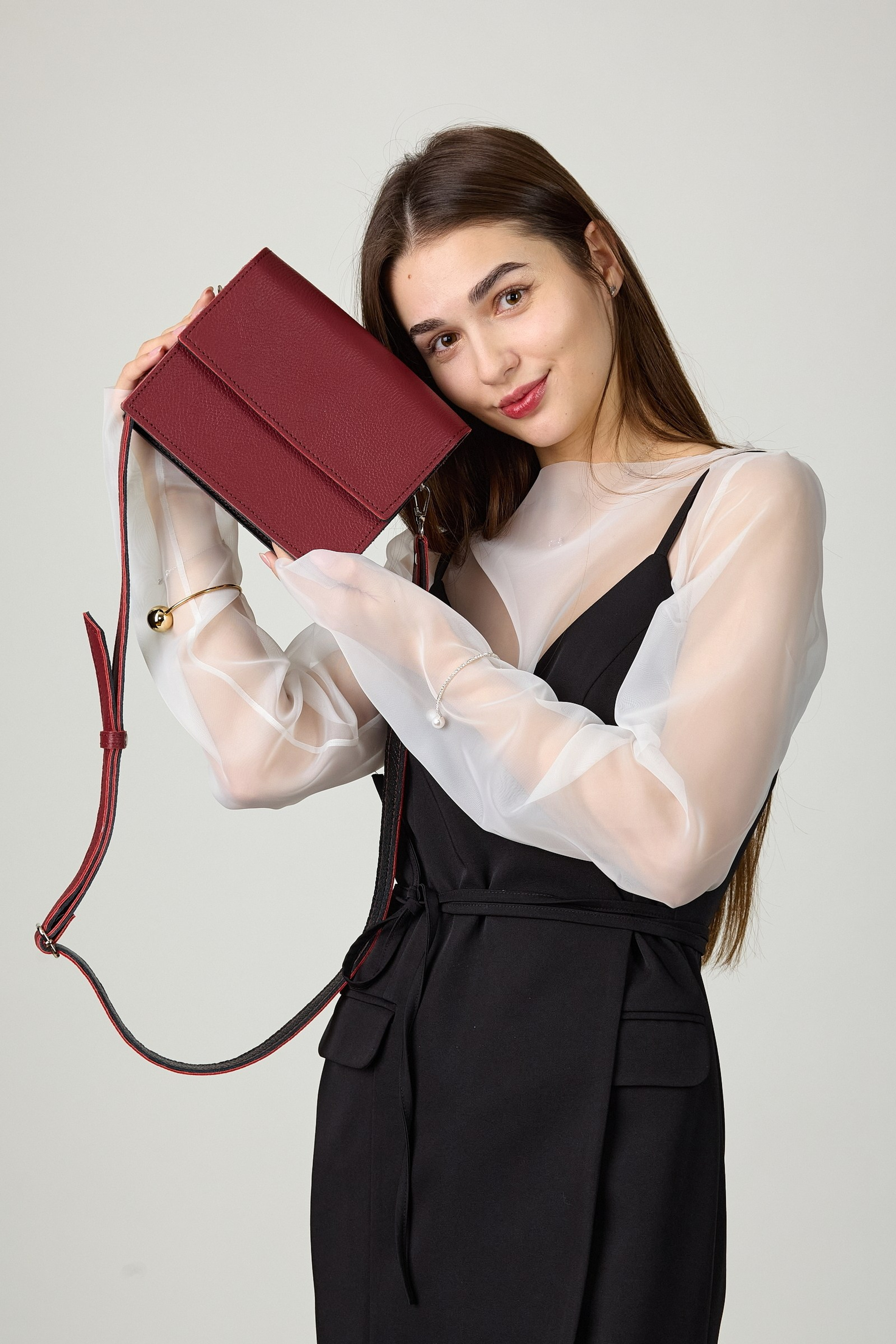 Полититка обработки персональных данных. Бренд Alligatore Biaco — это изящные изделия из натуральной кожи