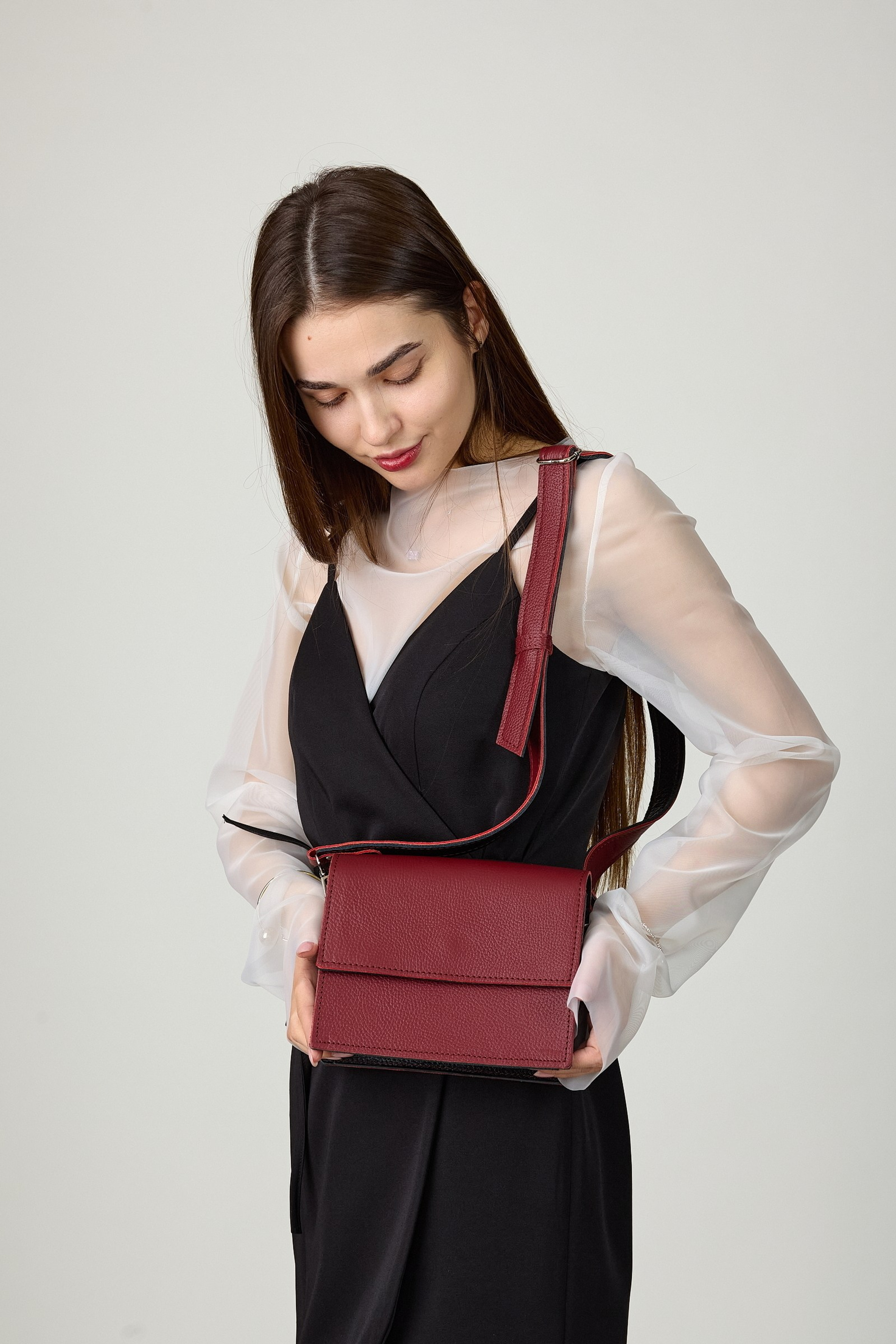 Полититка обработки персональных данных. Бренд Alligatore Biaco — это изящные изделия из натуральной кожи