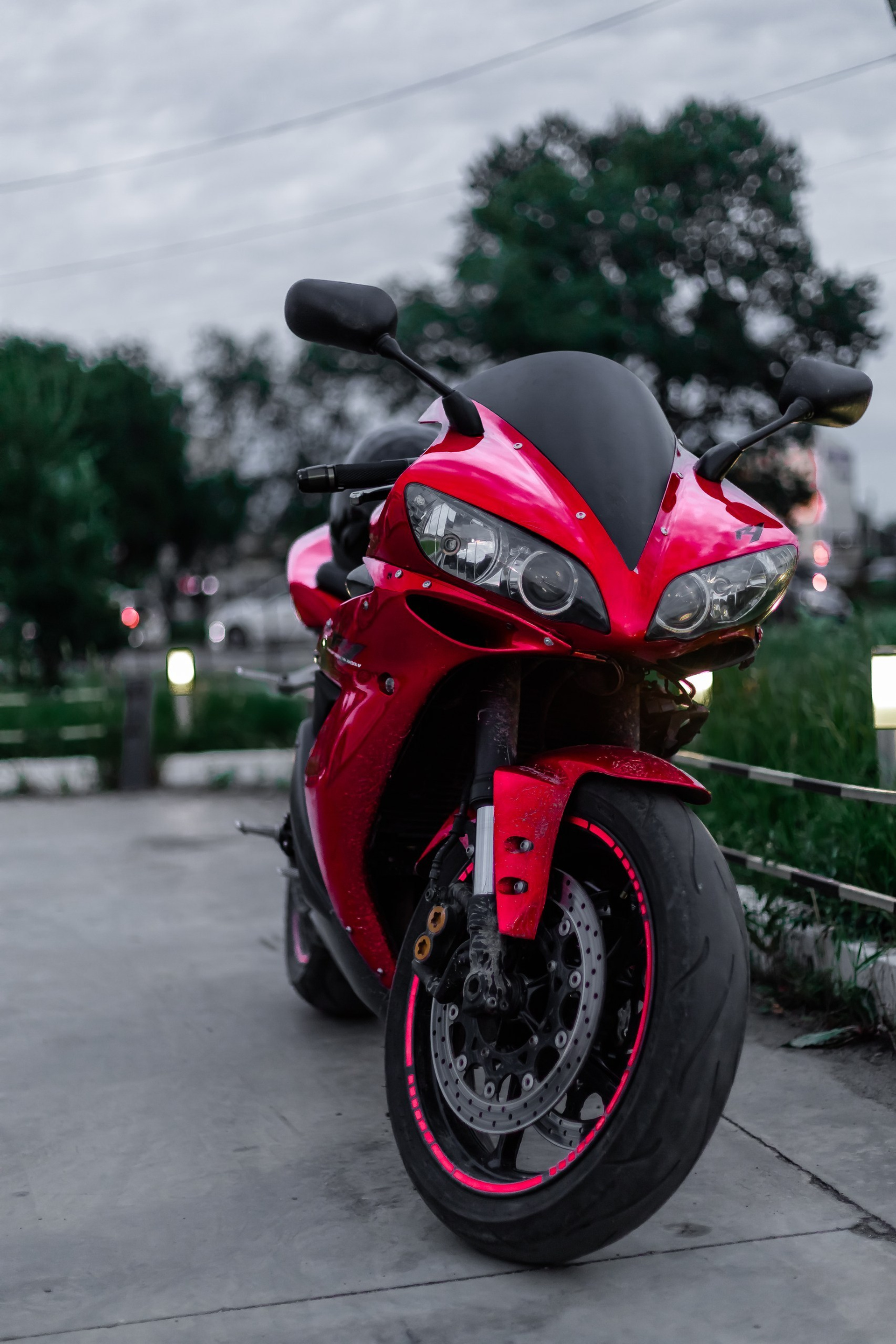 Yamaha R1