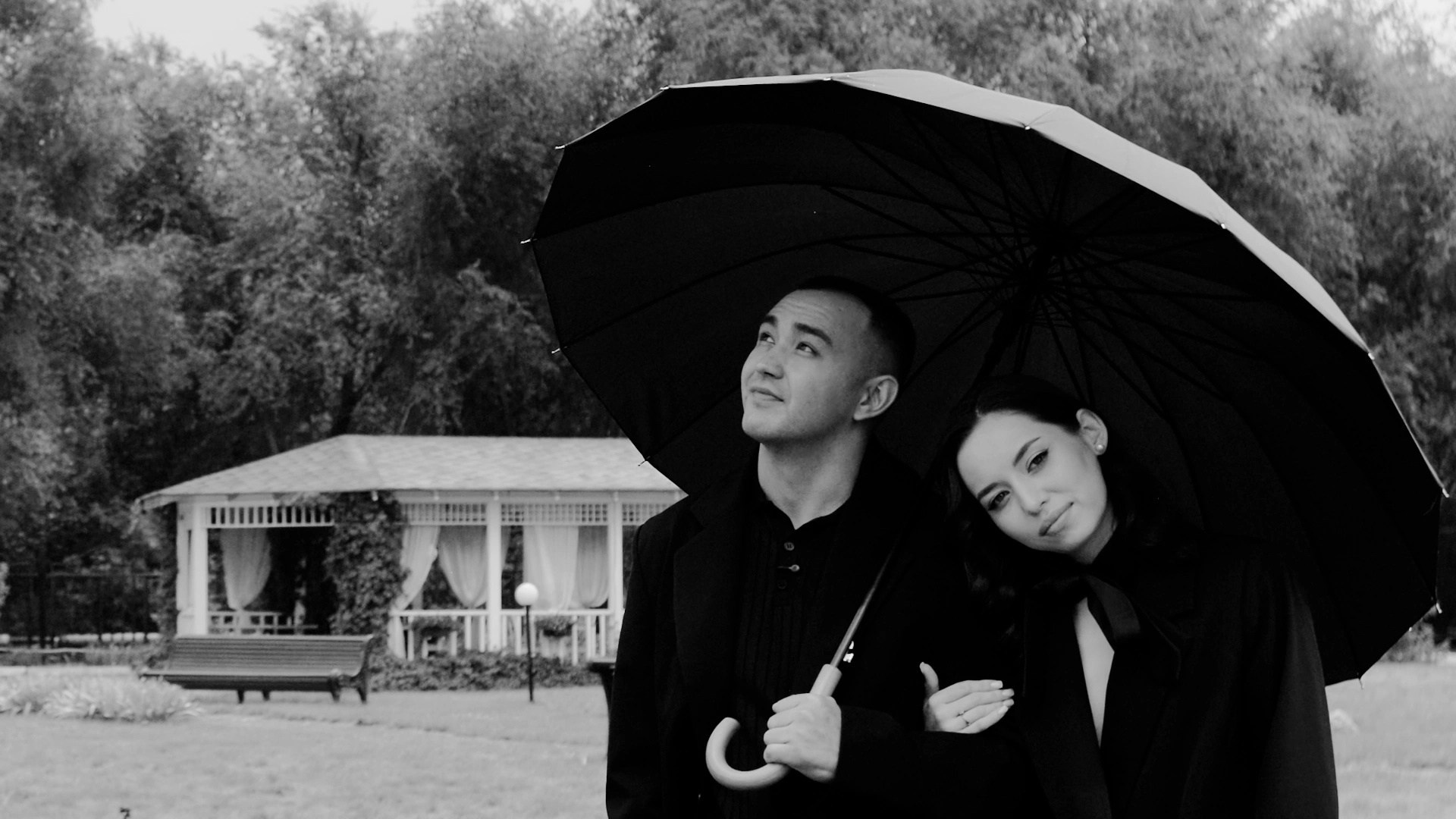 Под каплями дождя. Олег Piezo.Свадебная видеосъёмка в Екатеринбурге, Москве