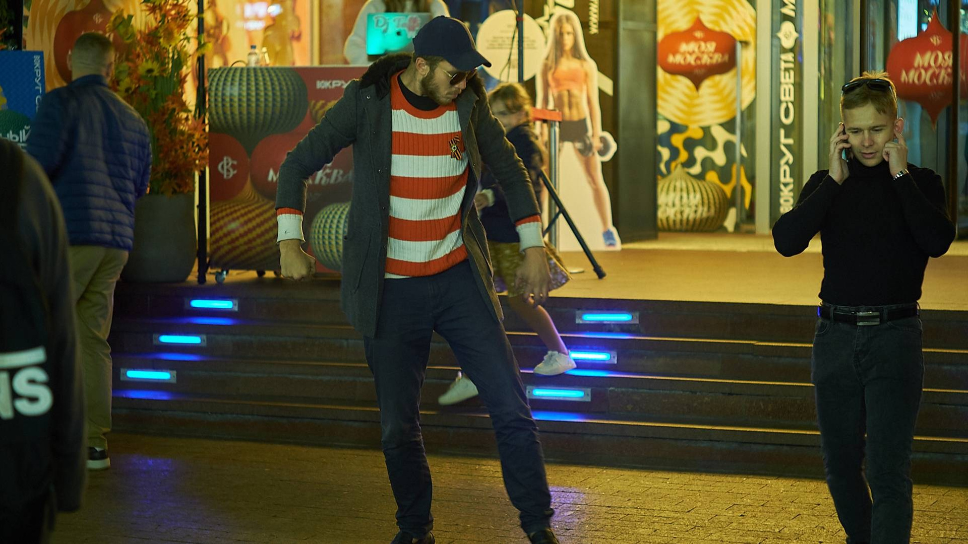 Посвящается всем свободным художникам и музыкантам. Сайт фотографа Виталия Дени