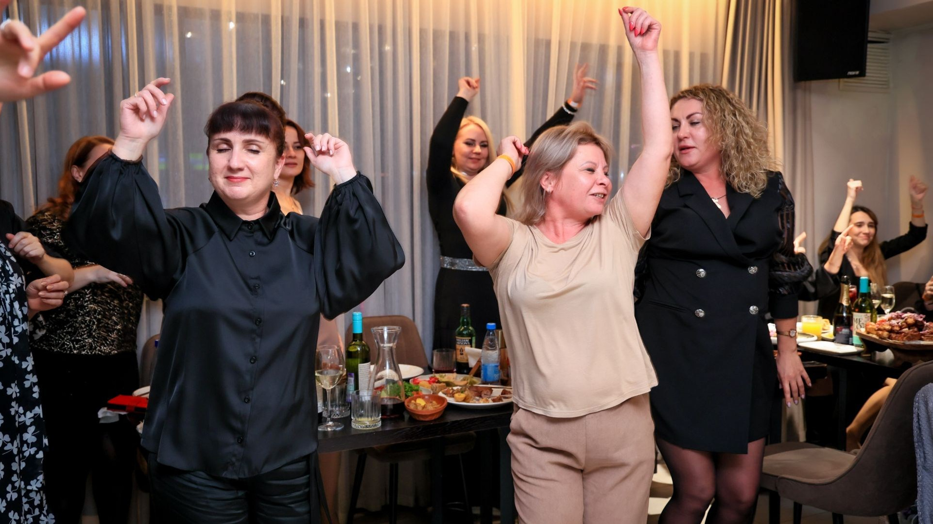 ВИДЕО. Свадебный фотограф — видеограф в г. Астрахань Екатерина Юмашева